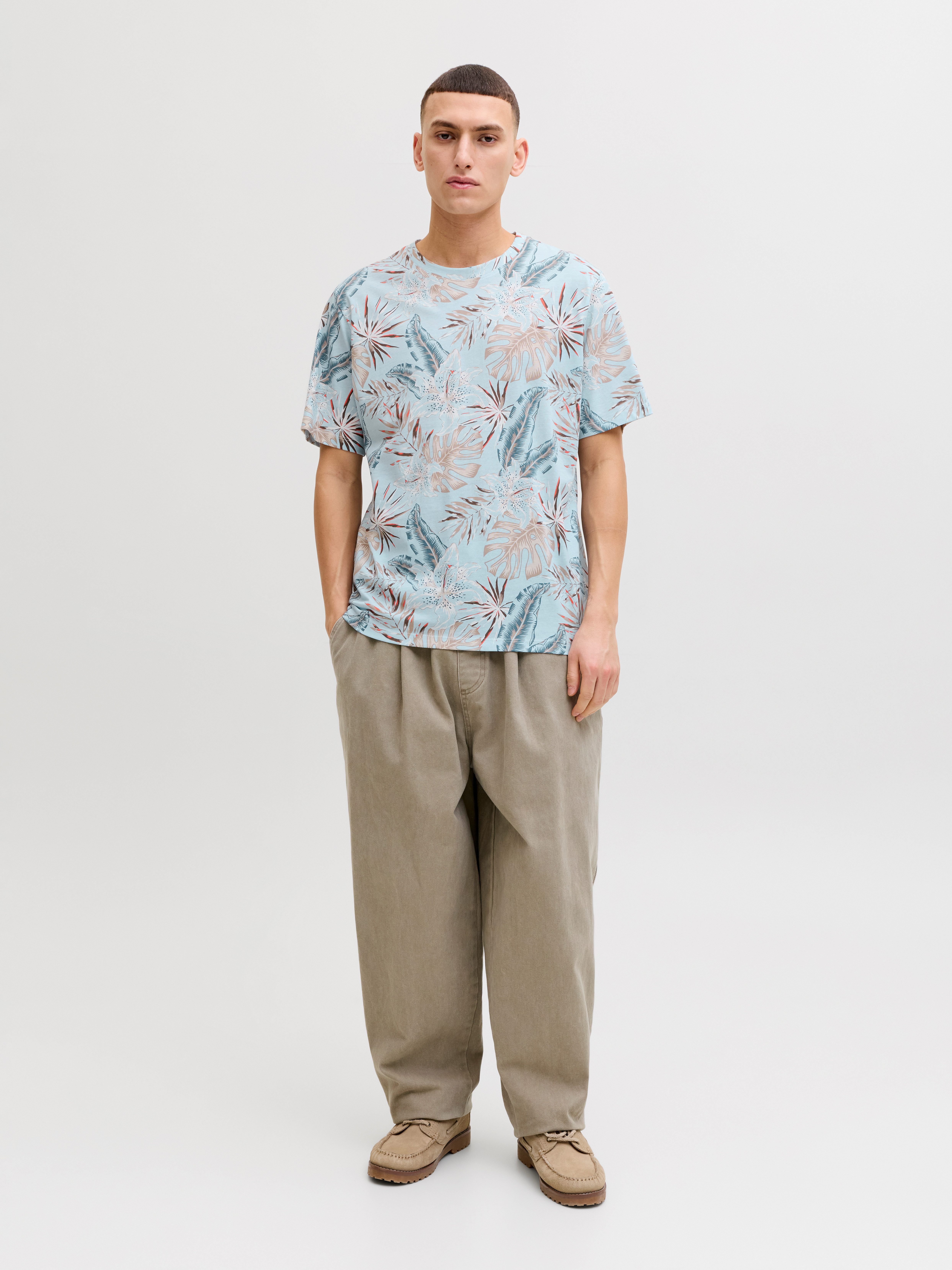 Jack & Jones Rundhalsshirt JJHONOLULU AOP TEE SS CREW NECK Baumwolle, regular fit – Bild 5 von 5