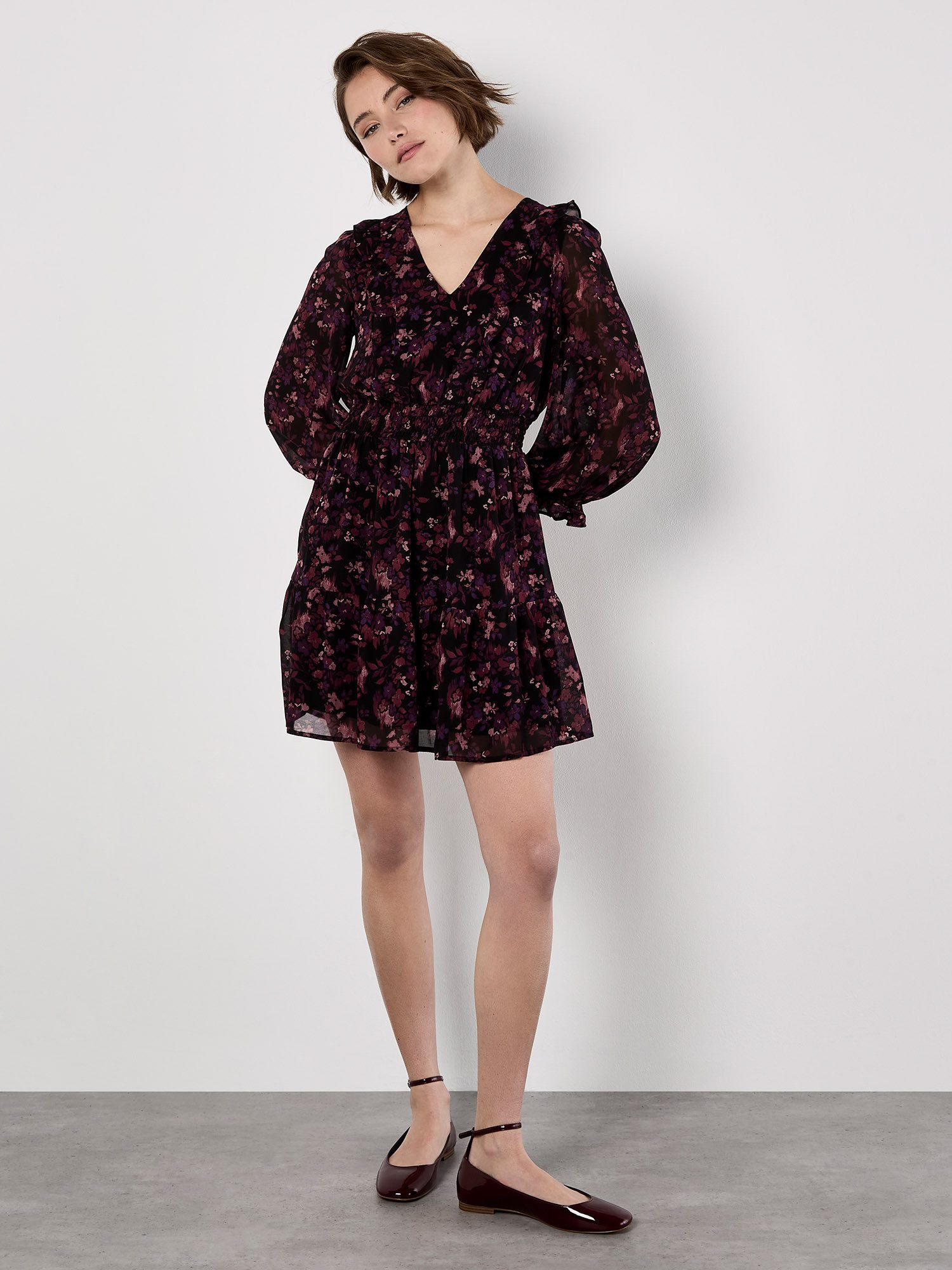 Apricot Druckkleid Ditsy Floral Ikat Dress mit Rüschen