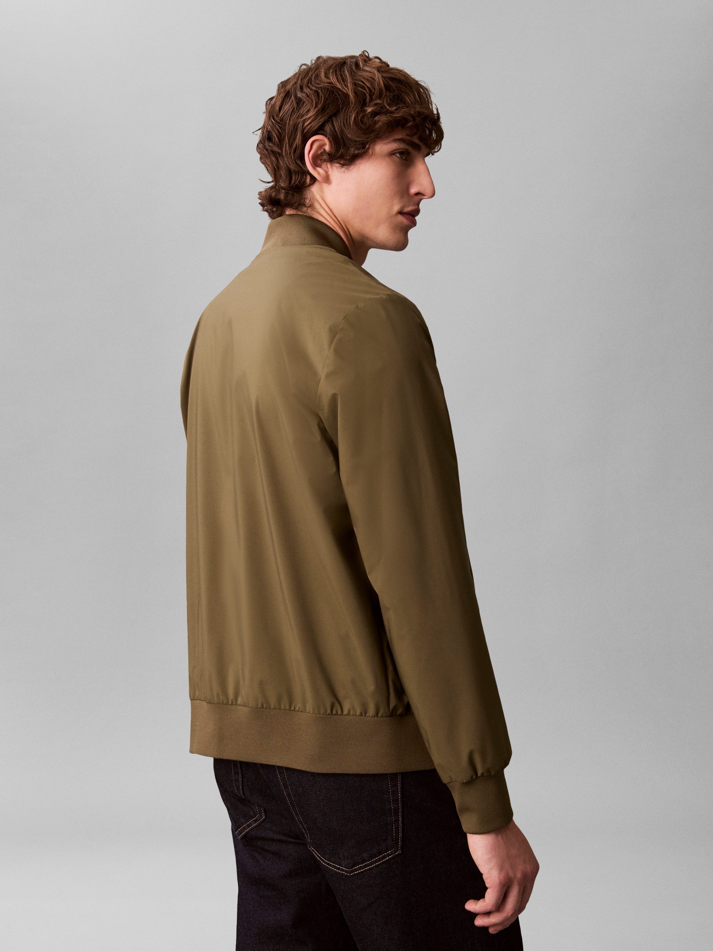 Calvin Klein Bomberjacke Regular fit, mit Rundhalsausschnitt