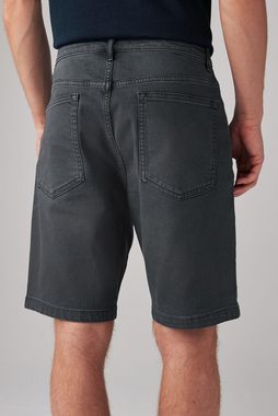 Next Jeansshorts Stückgefärbte Denimshorts (1-tlg)