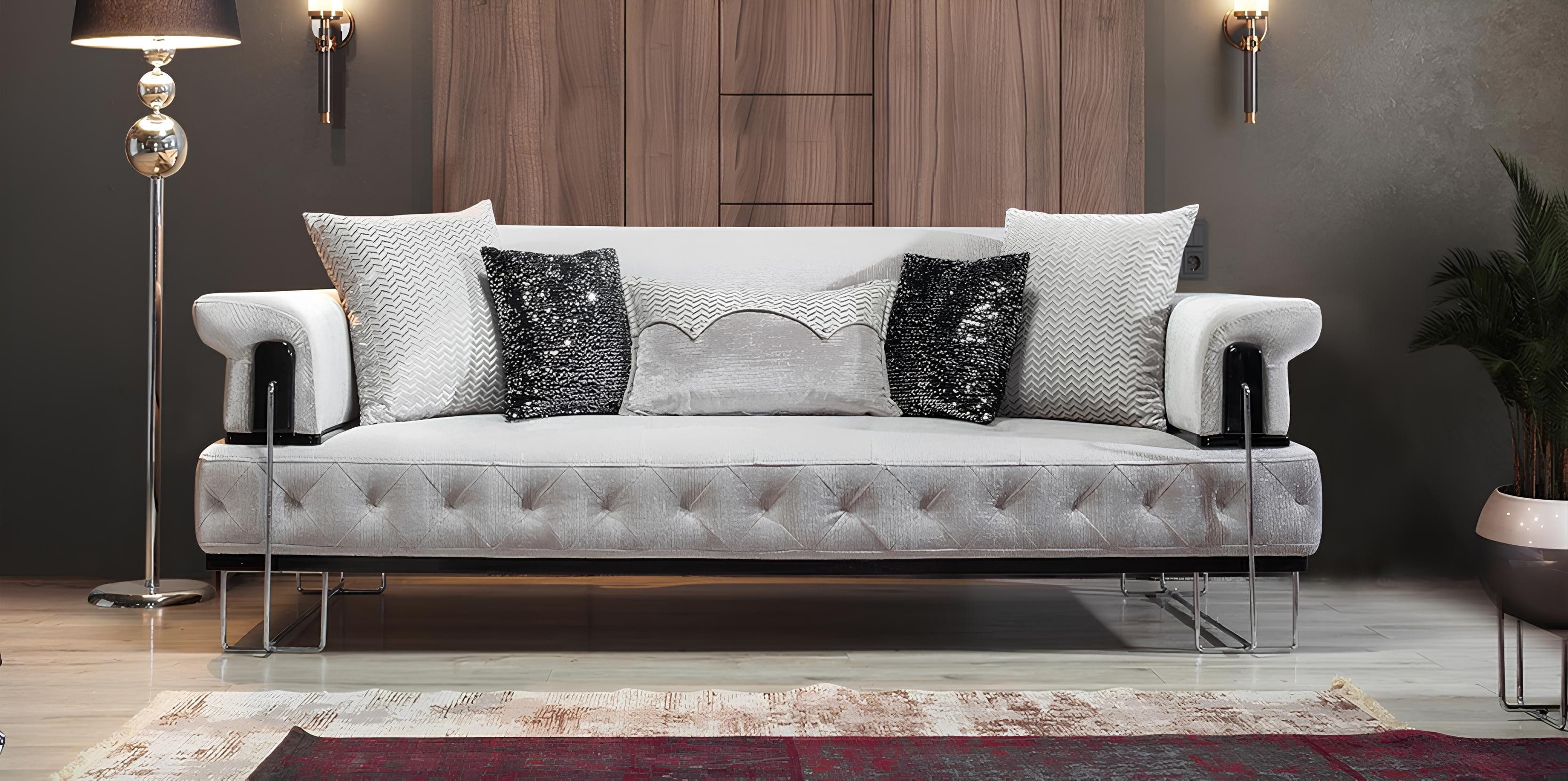 3-Sitzer Weißes Sofa mit Metallgestell und Textilbezug im Chesterfield-Design