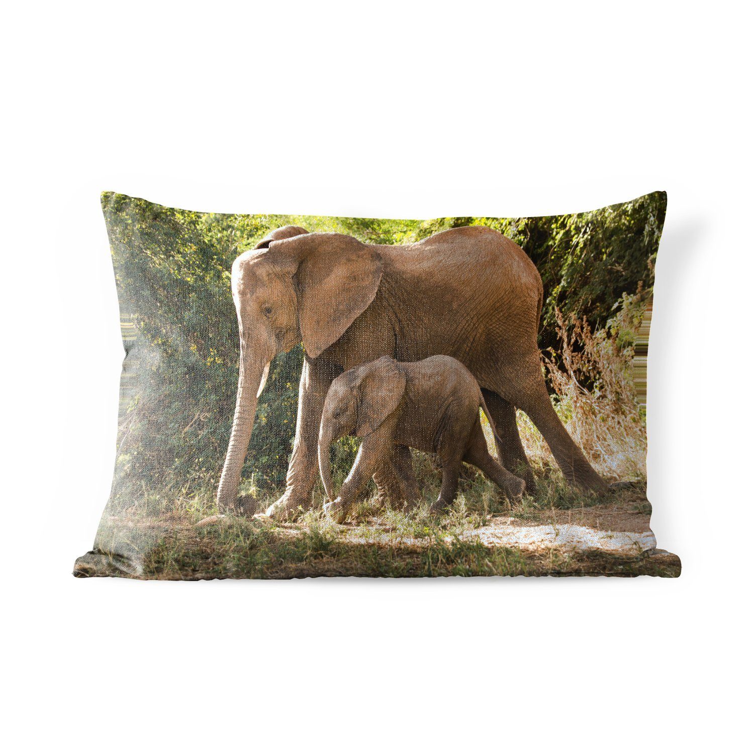 MuchoWow Dekokissen Wanderndes Elefantenbaby mit seiner Mutter, Outdoor-Dekorationskissen, Polyester, Dekokissenbezug, Kissenhülle