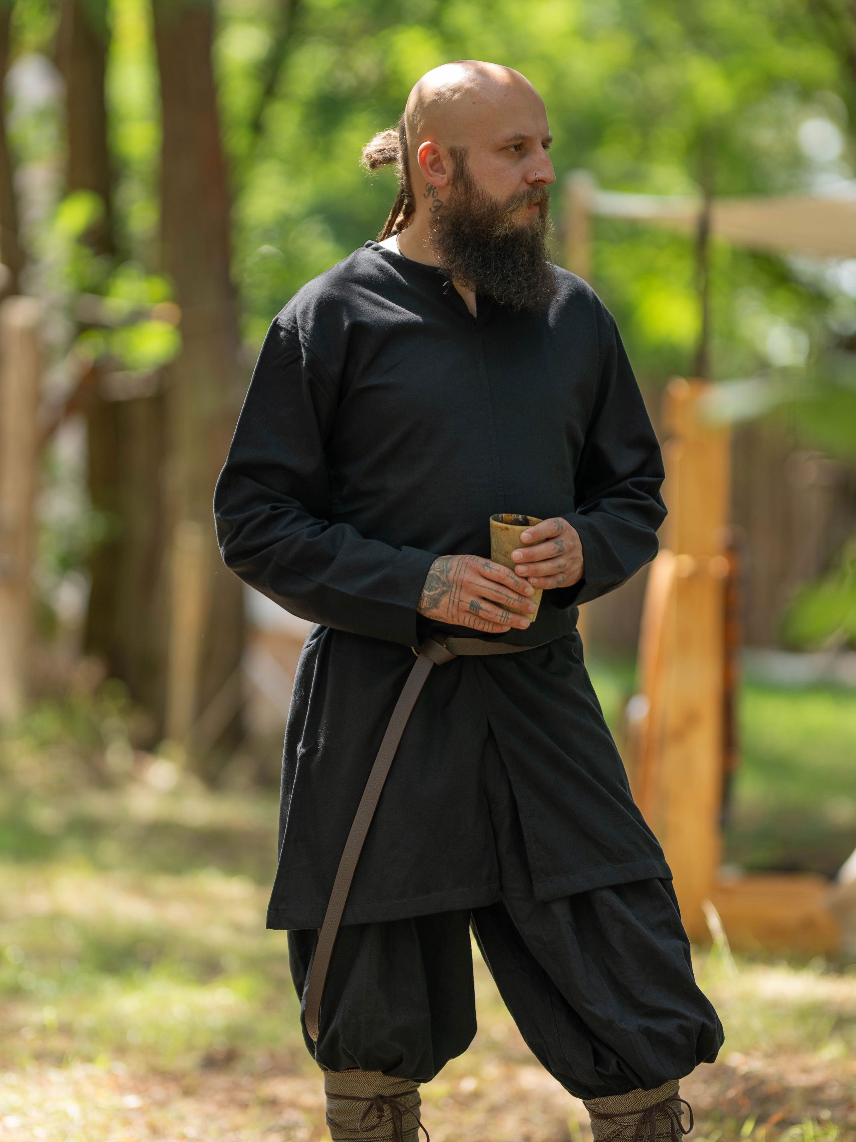 Vehi Mercatus Wikinger-Kostüm Schlichte Mittelalter Tunika langarm Schwarz "Malte"