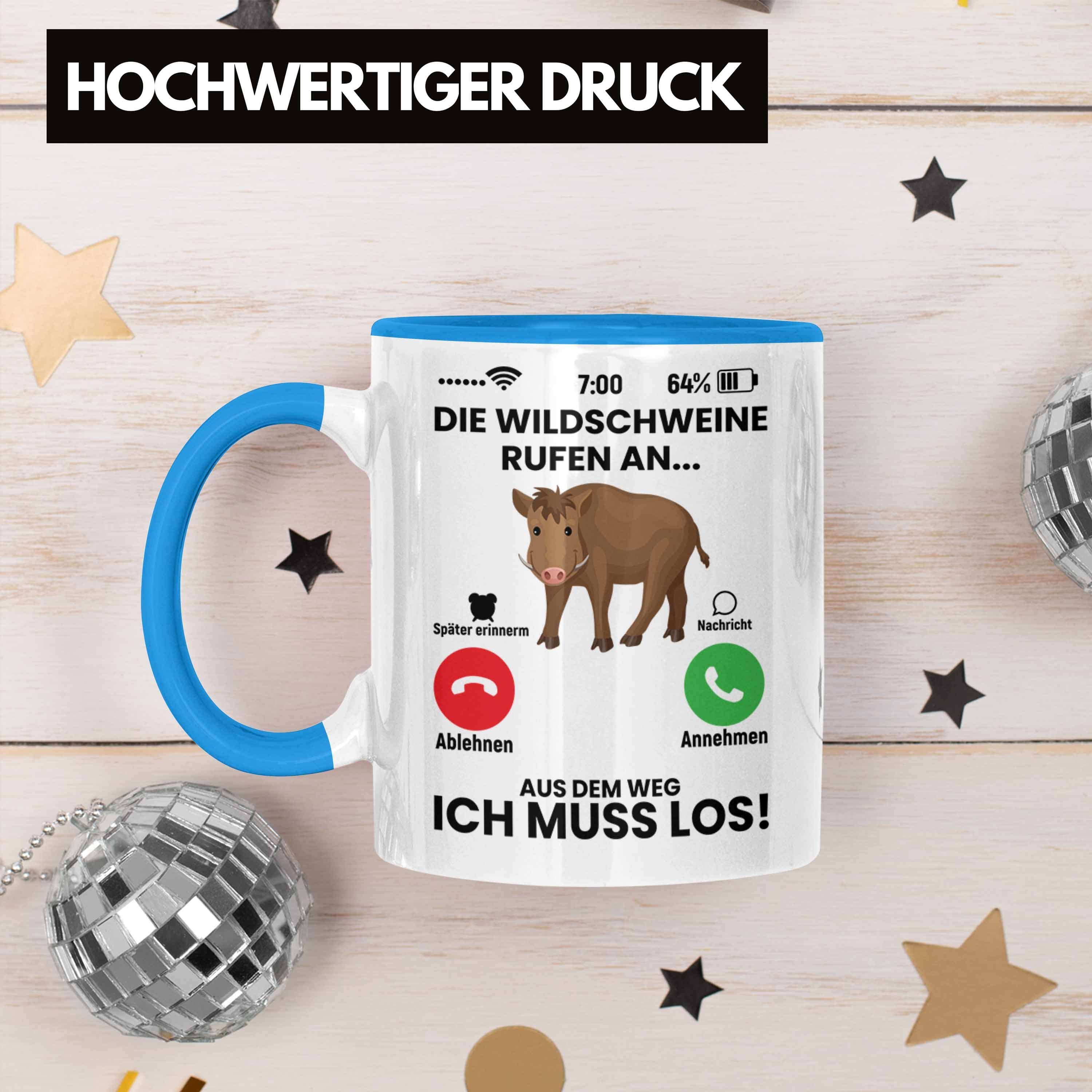 Trendation Tasse für Jäger Wildschweine Blau Geschenkidee Rufen Die Lustiger An - Jagen Spruch Tasse als Geschenk Trendation zum