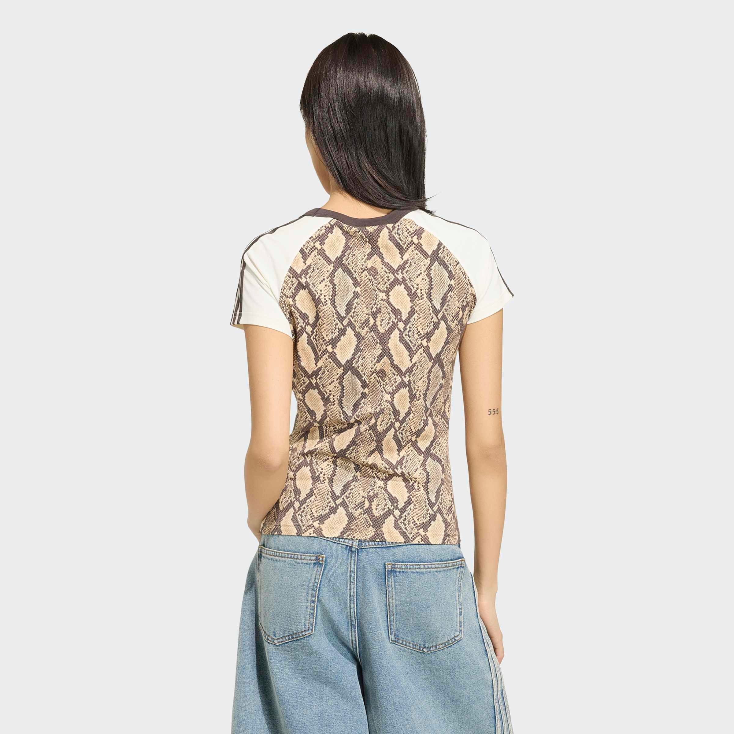 adidas Originals T-Shirt CALI, SCHLANGENPRINT mit Rundhalsausschnitt, in normaler Länge
