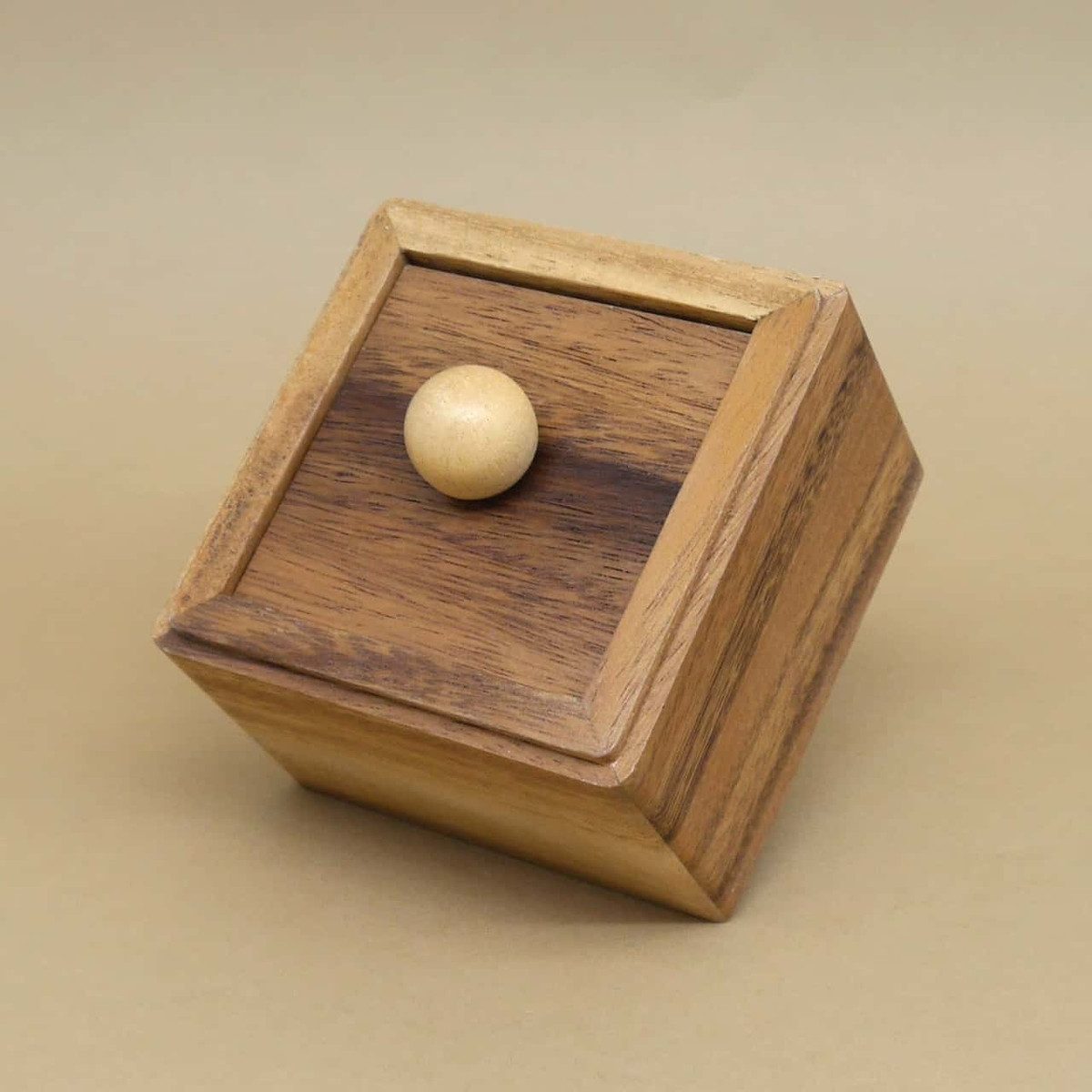 ROMBOL Denkspiele Spiel SCHATZKISTE - witzige Geschenkbox, Geschenkverpackung, Denkspiel