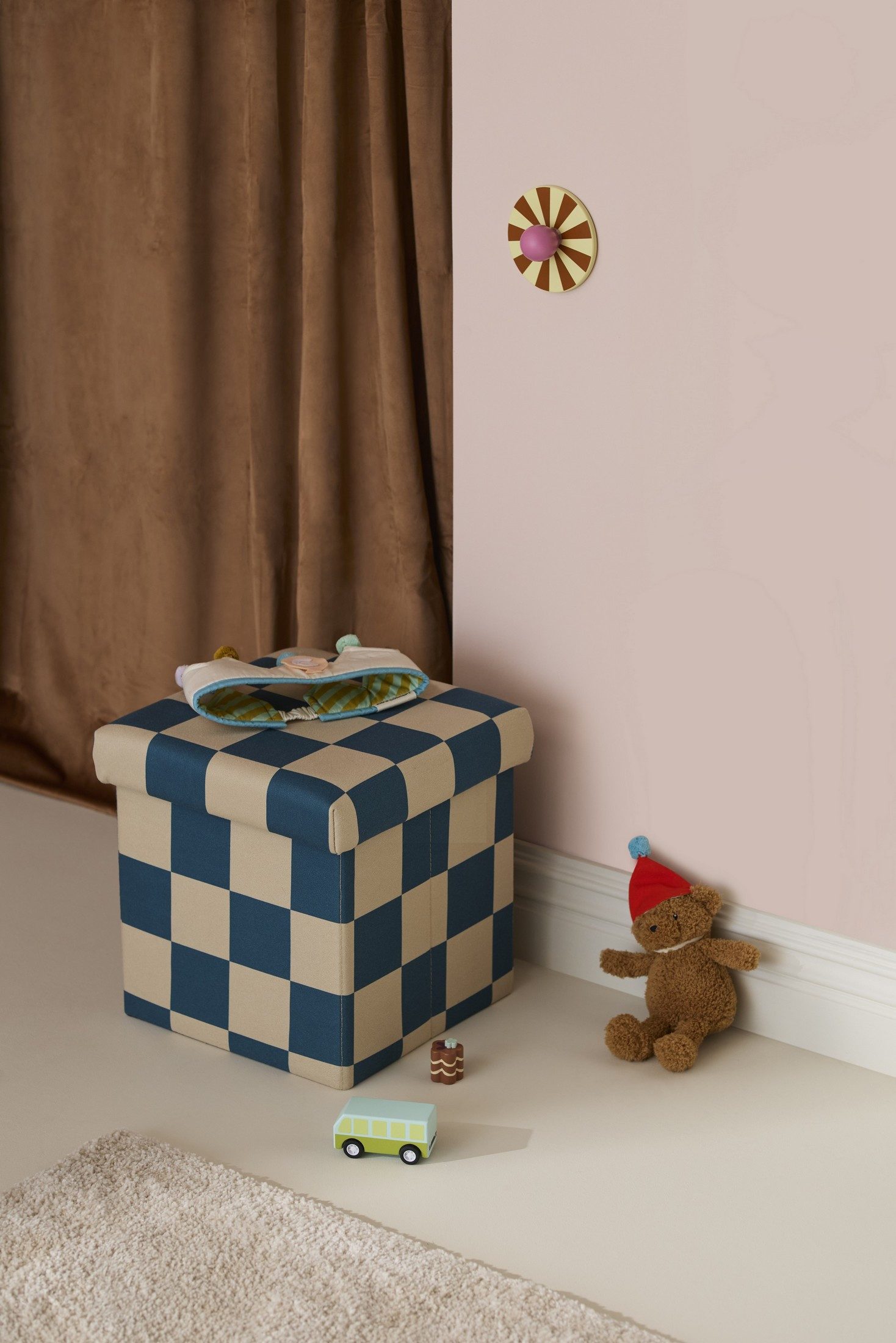 Kids Concept Sitzwürfel Kids Concept - Sitzwürfel mit Stauraum Karo blau - 30x31x30 cm (1 St)