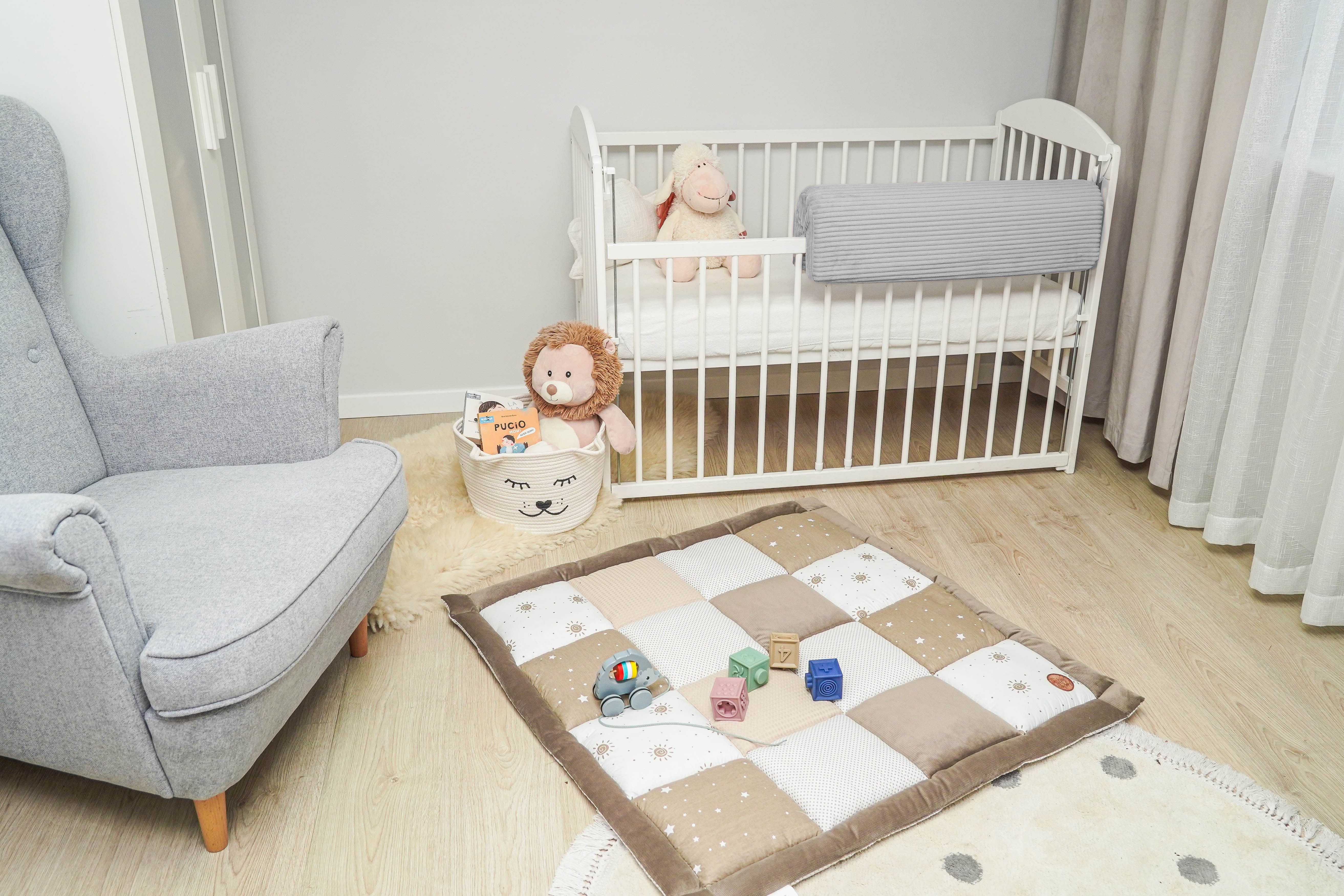 Totsy Baby Bettschutzgitter Bettkantenschutz Kinderbetten 90 cm Schutz Bettrahmen Hellgrau