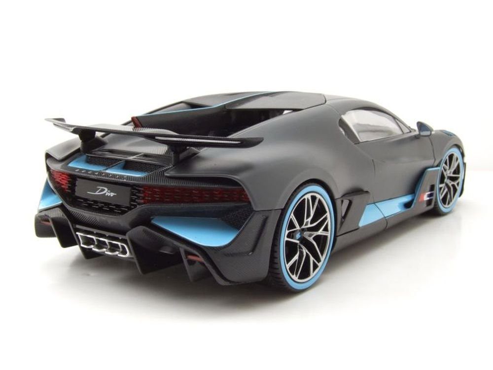 Bburago Modellauto Bugatti Divo 2018 matt grau hellblau, Maßstab 1:18