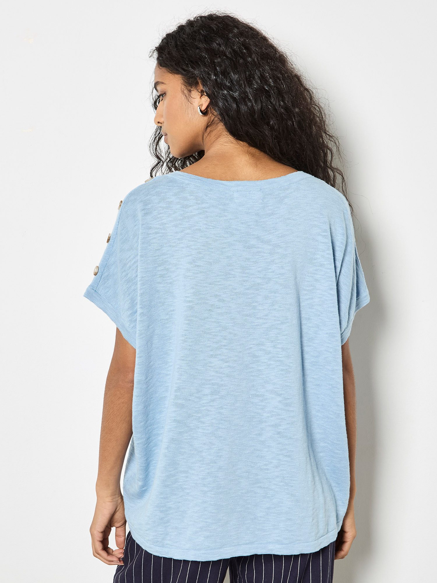 Apricot T-Shirt Strick-T-Shirt mit dekorativen Knöpfen
