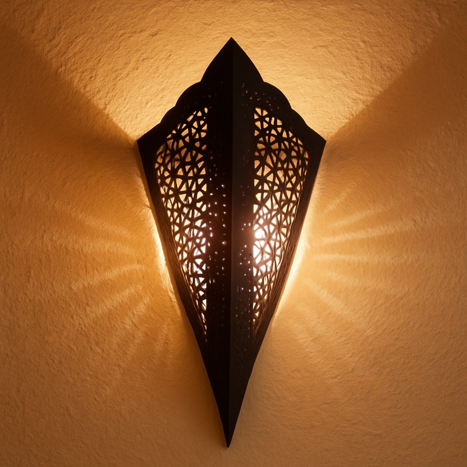 Marrakesch Orient & Mediterran Interior Wandleuchte Orientalische Wandlampe Samir handgemacht aus Metall in Schwarz 45 cm, Handarbeit