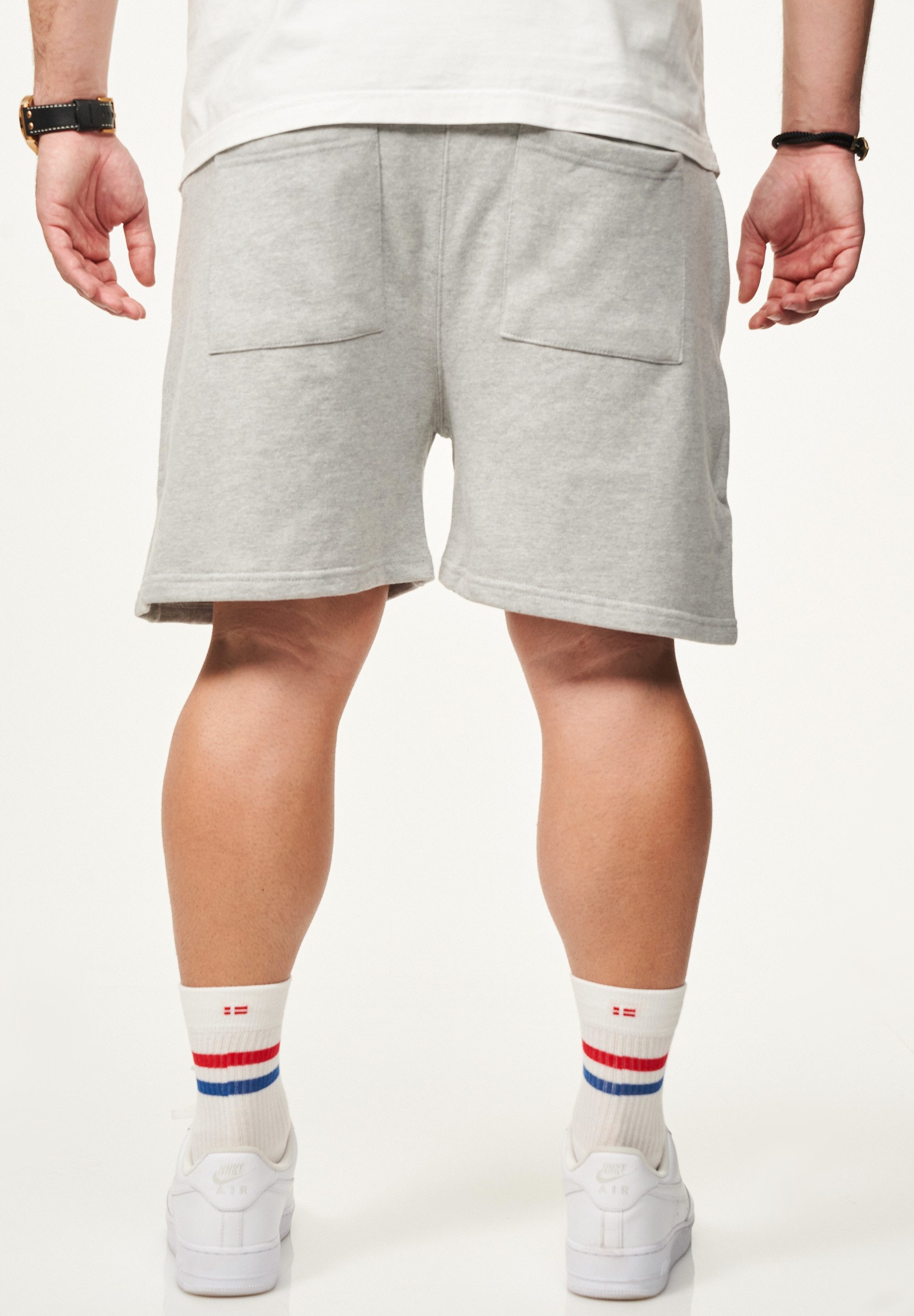 BEHYPE STUDIOS Sweatshorts im lockeren Relaxed-Fit aus 100% Baumwolle für Herren Kurze Hose Sporthose Sommershorts mit elastischem Gummibund – Bild 4 von 4