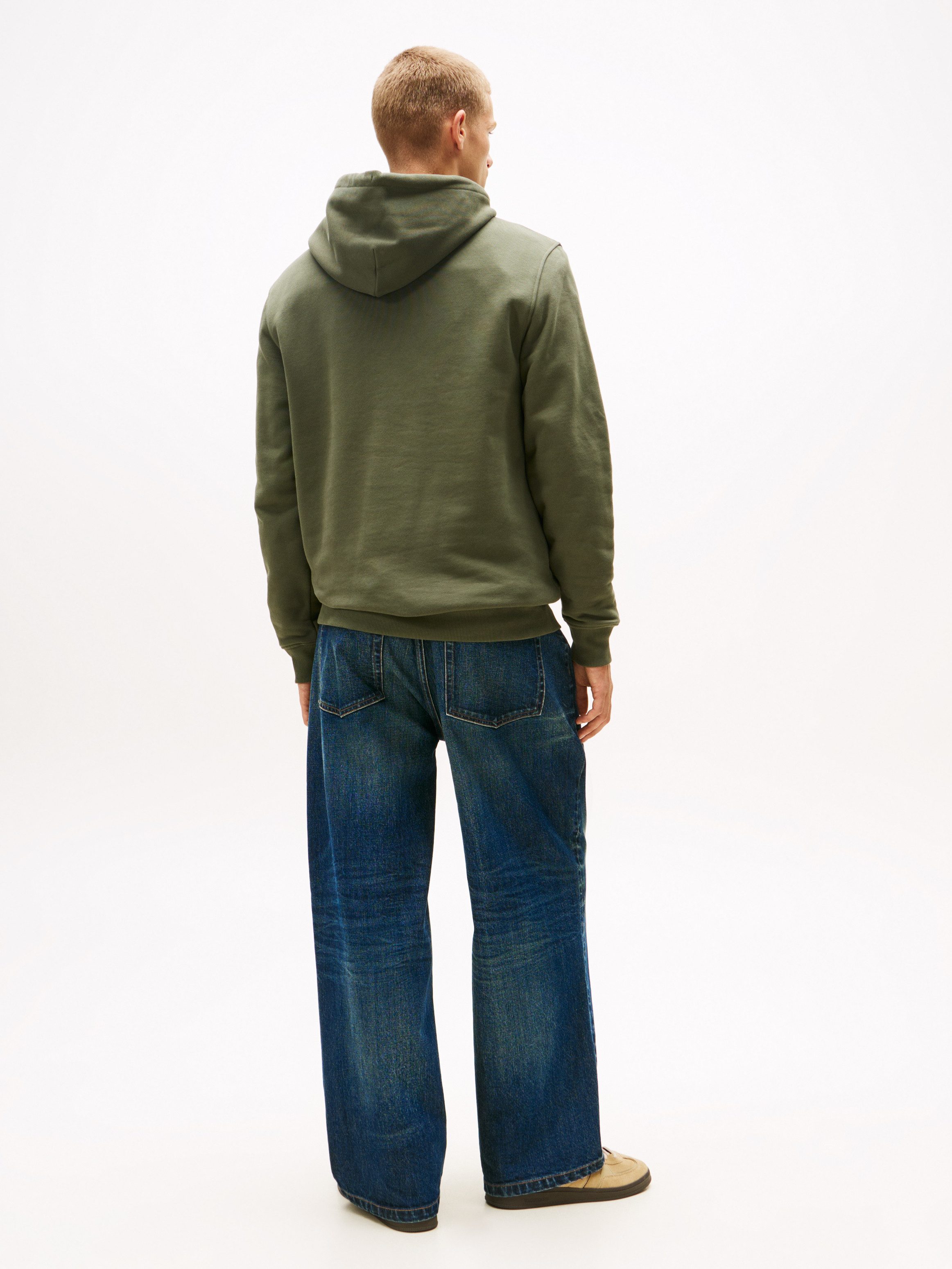 Tommy Jeans Hoodie TJM REG BADGE HOODIE EXT Mit Rundhalsausschnitt