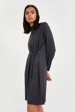 Finn Flare Jerseykleid mit trendiger Taillenschnürung