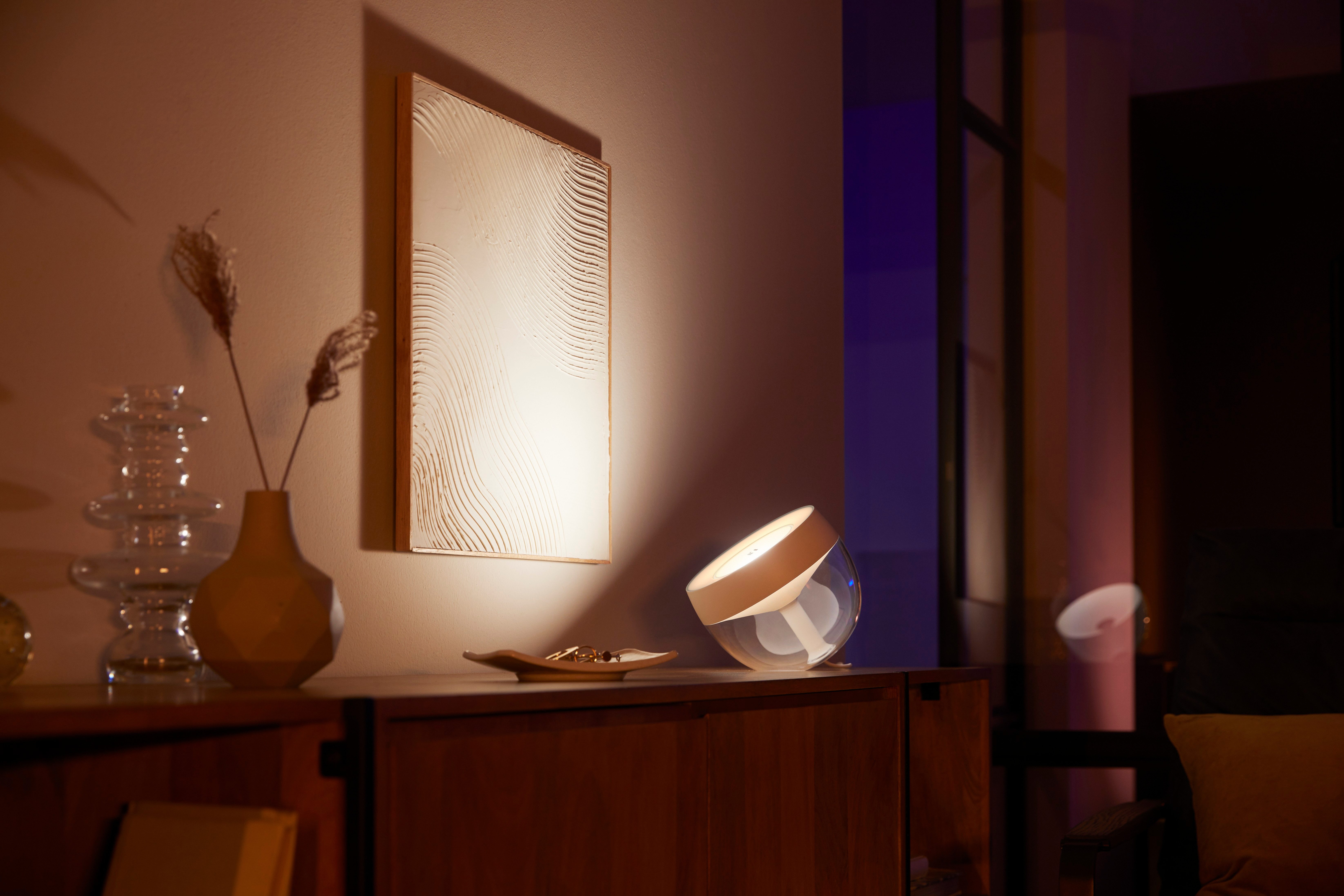 Philips Hue Smarte LED-Leuchte White & Color Ambiance Iris Tischleuchte weiß, Abschaltautomatik, Bluetooth, CCT - über Fernbedienung, Dimmfunktion, Farbsteuerung, Farbwechsel, Leuchtdauer einstellbar, Memoryfunktion, Nachtlichtfunktion, RGB, Smart Home, Timerfunktion, dimmbar über Fernbedienung, erweiterbar, mehrere Helligkeitsstufen, LED wechselbar, RGB