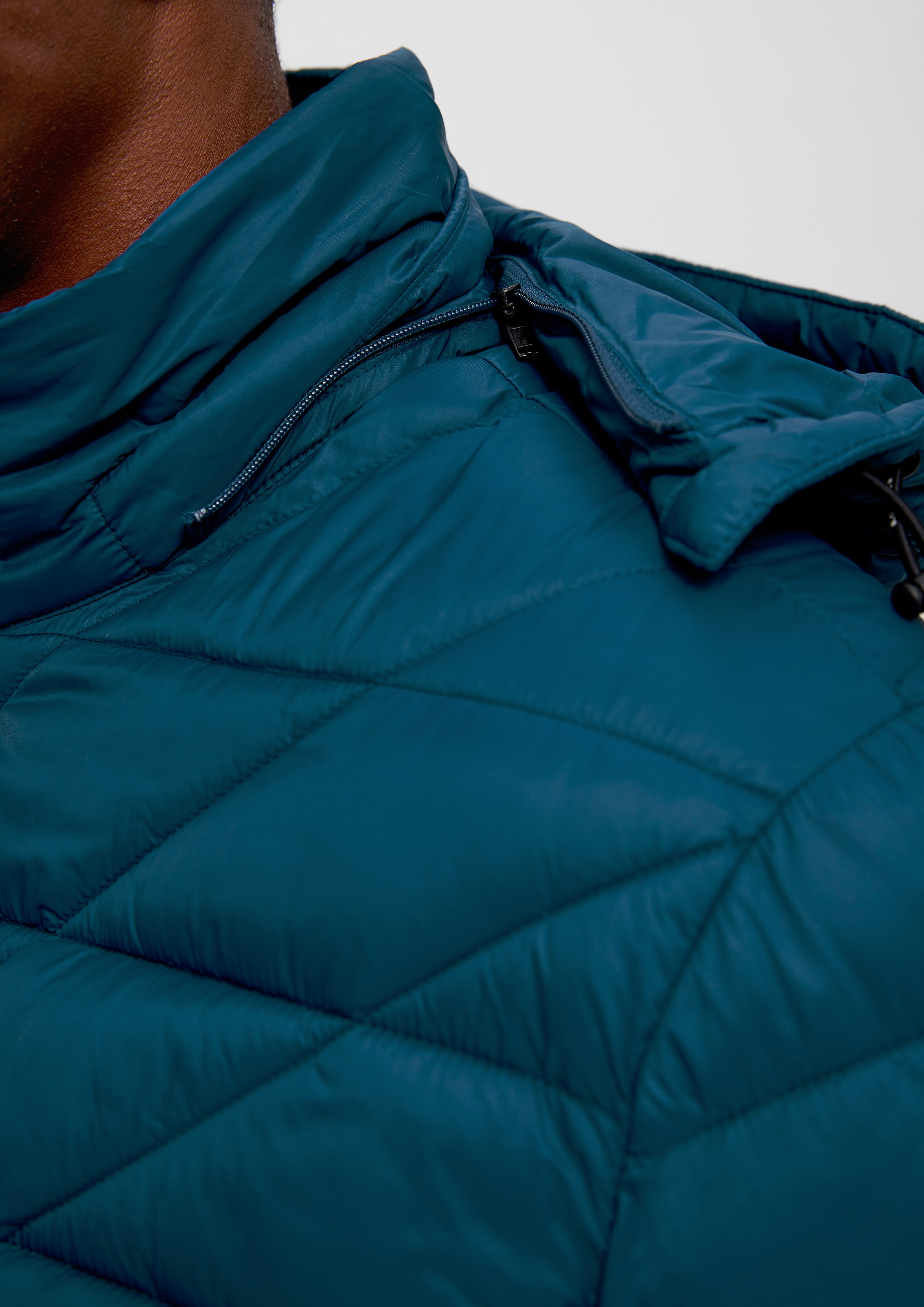 petrol s.Oliver Kontrast-Details, Allwetterjacke mit Label-Patch Kontrast-Details Steppjacke