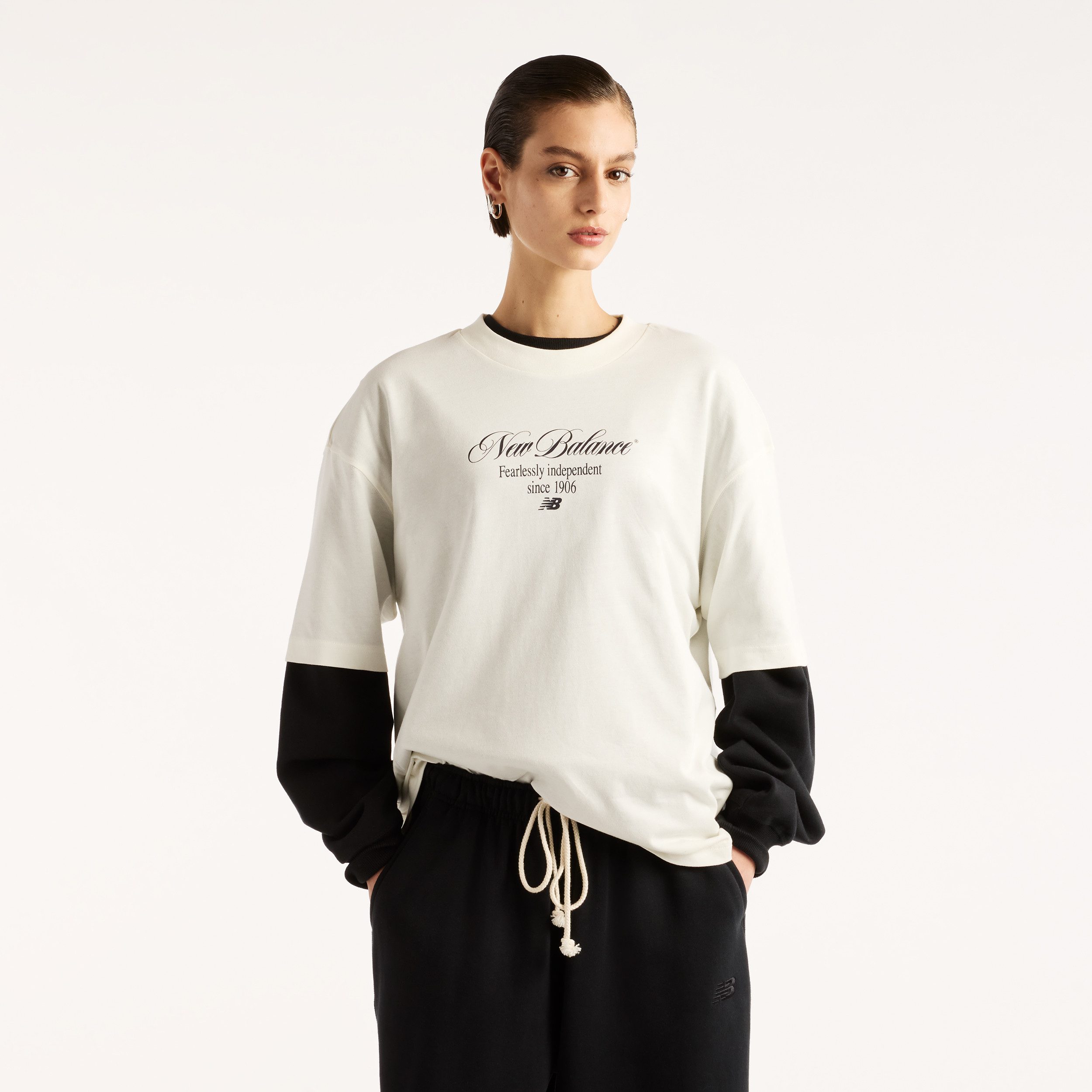 New Balance T-Shirt PRESSED FLOWERS MEMORIES OVERSIZED T-SHIRT sportlicher Stil, für Erwachsene, aus Baumwolle
