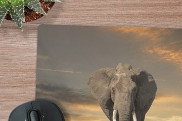 MuchoWow Gaming Mauspad Weidender Elefant (1-St), Mousepad mit Rutschfester Unterseite, Gaming, 40x40 cm, XXL, Großes
