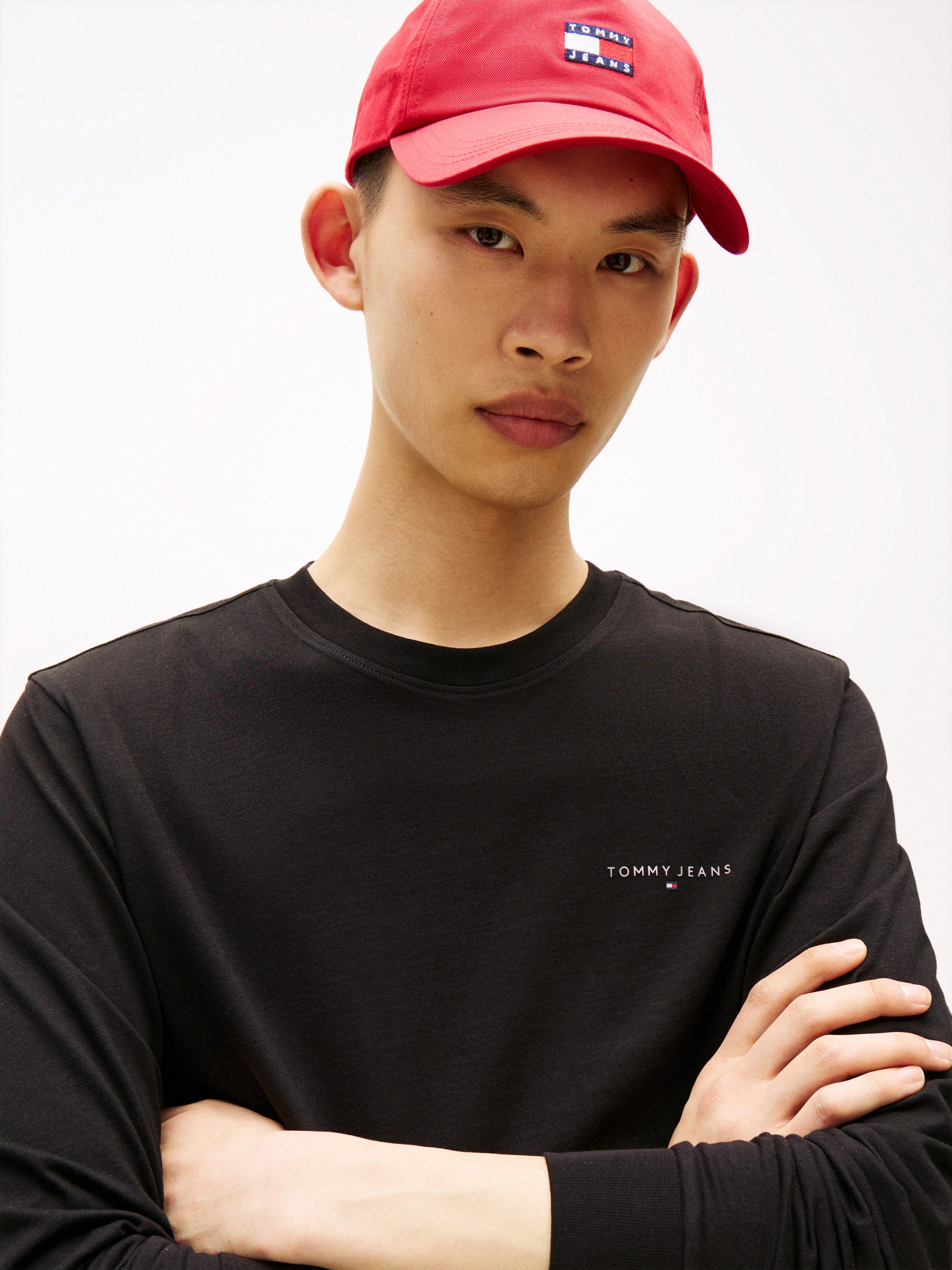 Tommy Jeans Langarmshirt TJM SLIM CHEST LINEAR LS TEE EXT Mit Rundhalsaussc günstig online kaufen