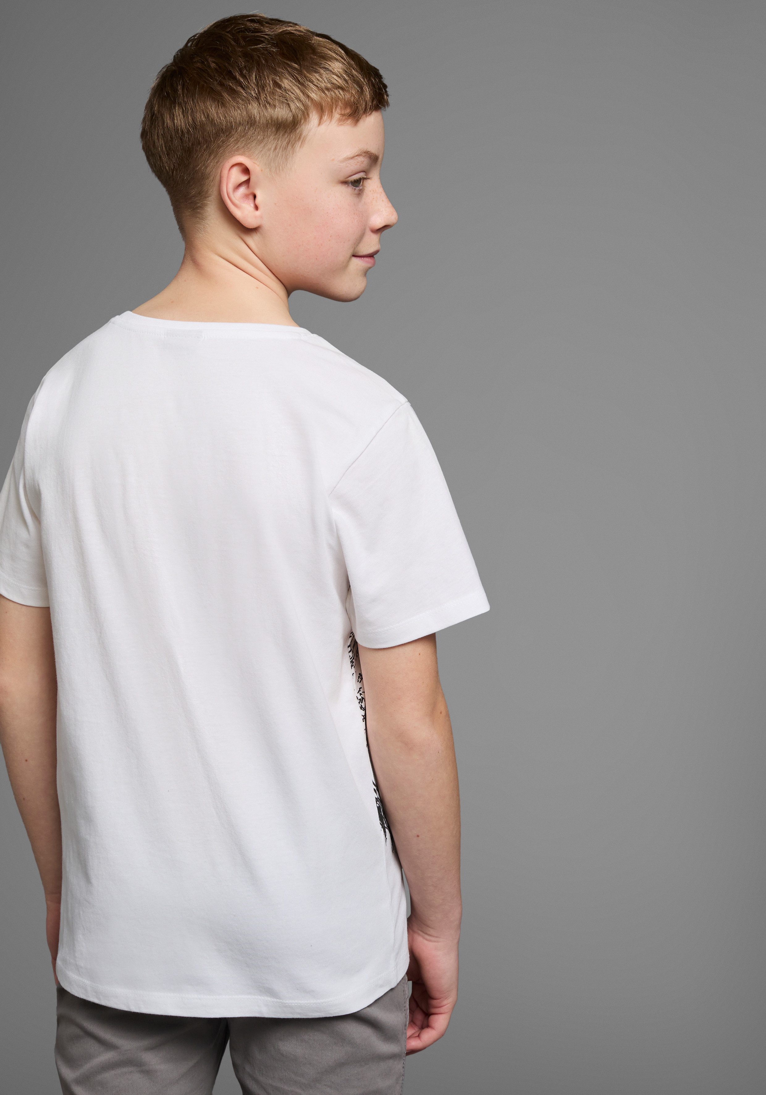 KIDSWORLD T-Shirt Mit coolem LÖWEN-Print Kurzarm, Basic-Passform, bedruckt, Rundhalsausschnitt