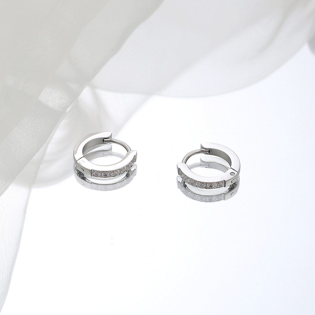 KARMA Paar Creolen Ohrringe Kristalle Silber Damenohrringe Kreolen Ohrschmu günstig online kaufen