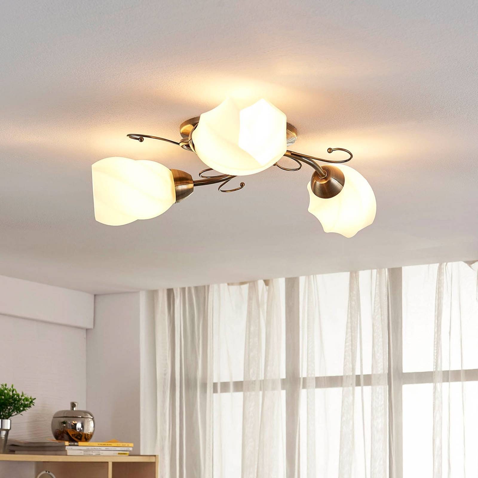 Lindby Deckenleuchten Amedea, Glas Bronze IP20, 3 x 40 W günstig online kaufen