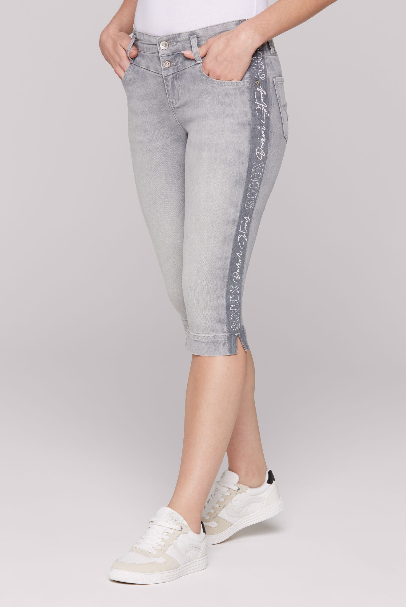 SOCCX Jeansshorts mit Schlitz am Saum