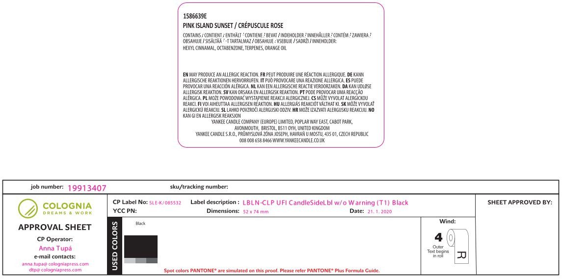 Yankee Candle Duftkerze Yankee Candle Duftkerze Mittleres Glas Pink Island günstig online kaufen