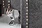 riess-ambiente Nachttisch »EXTRAVAGANCIA 47cm antik grau / silber«, Nachtkommode · Microfaser · mit Schublade, Bild 7