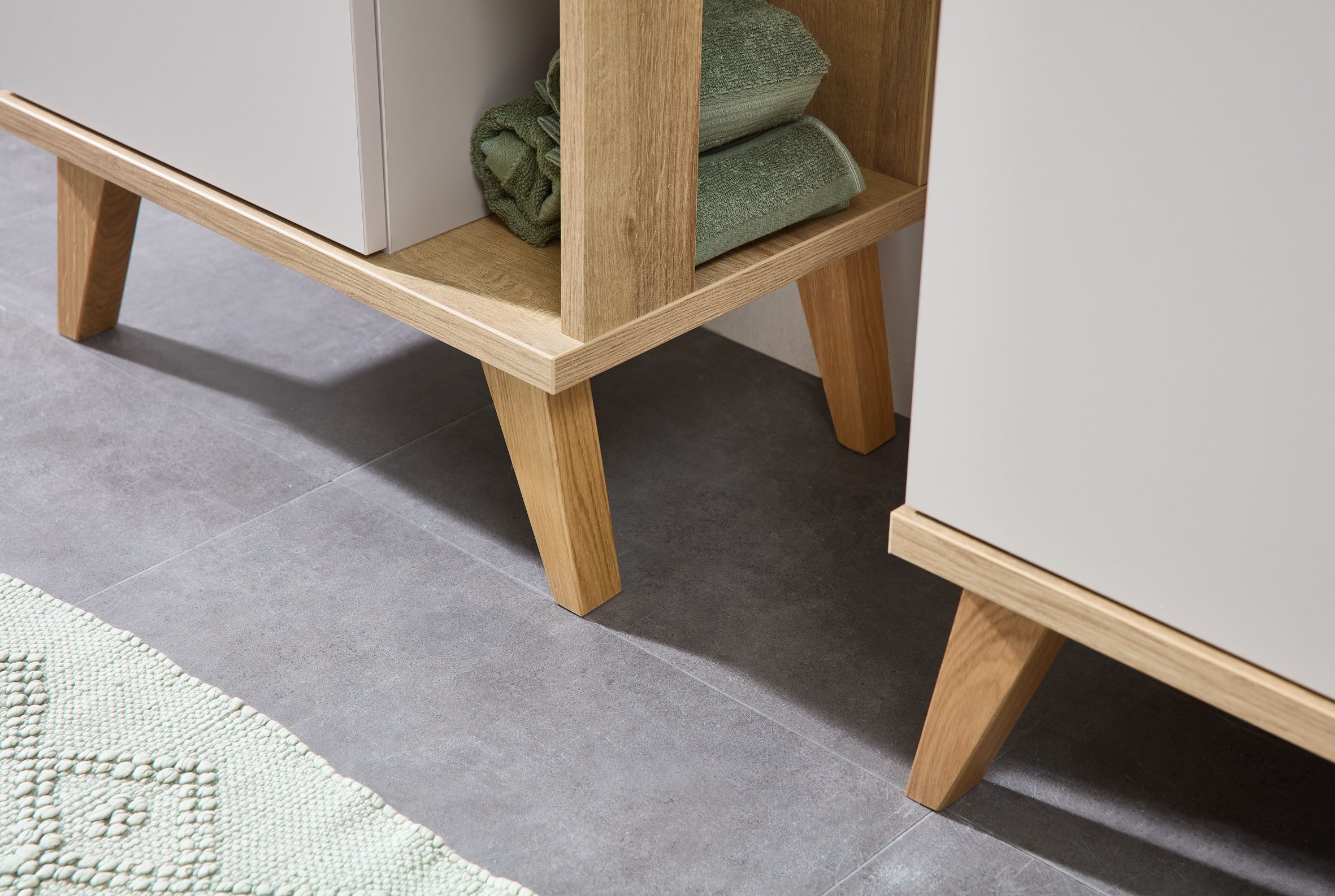 Saphir Midischrank mit einem seitlichen Ablagefach