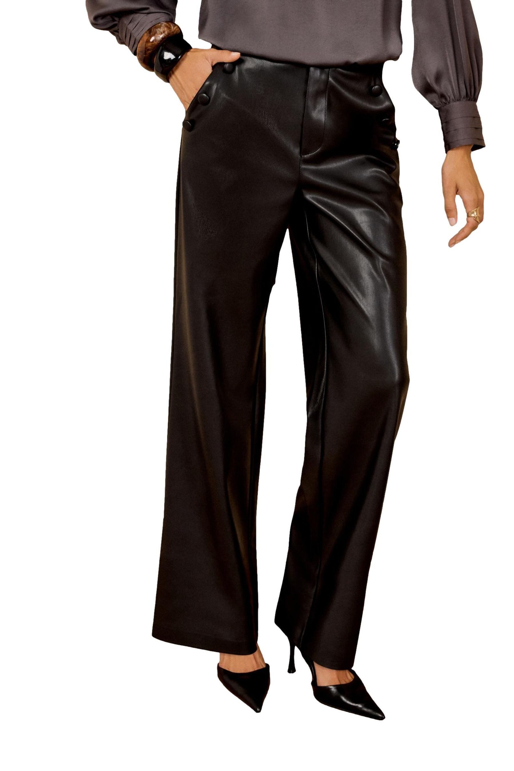 Love & Roses Lederhose Love & Roses Hose mit Knopfdetail, Kurzgröße (1-tlg)