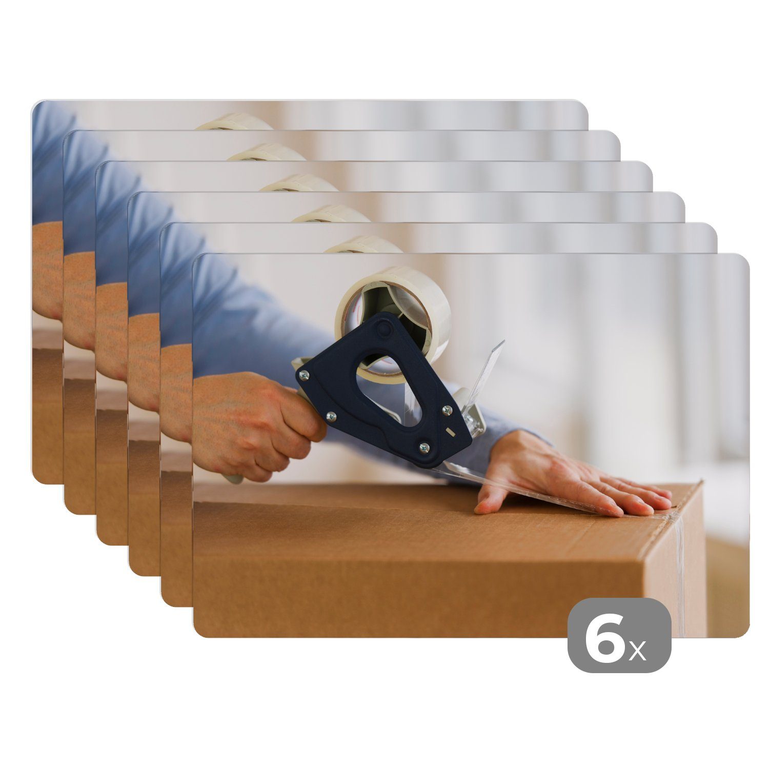 Platzset, Person verschließt eine Schachtel mit Klebeband, MuchoWow, (6-St), Platzset, Platzdecken, Platzmatte, Tischmatten, Schmutzabweisend