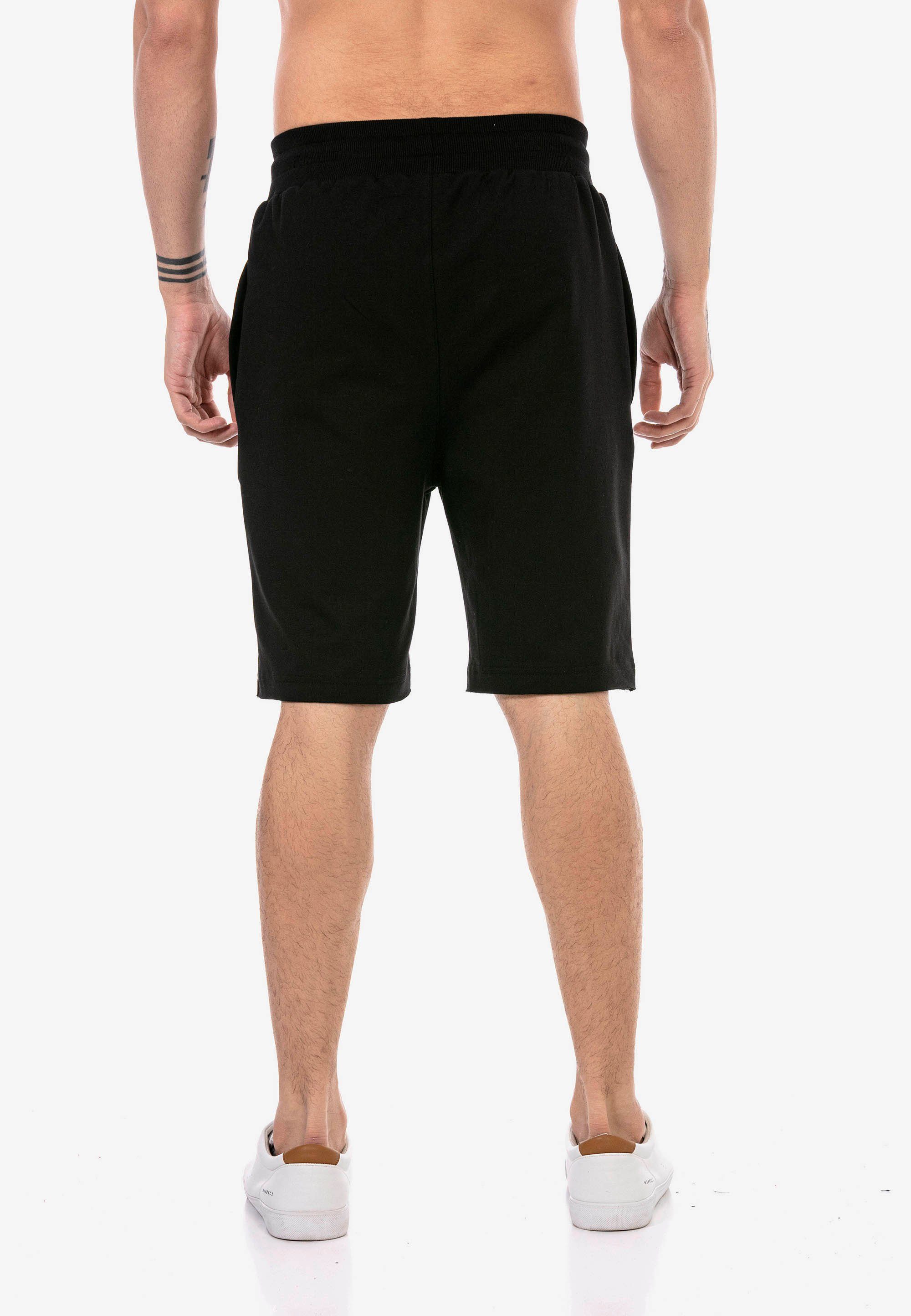 Shorts RedBridge Lincoln mit schwarz Stickerei