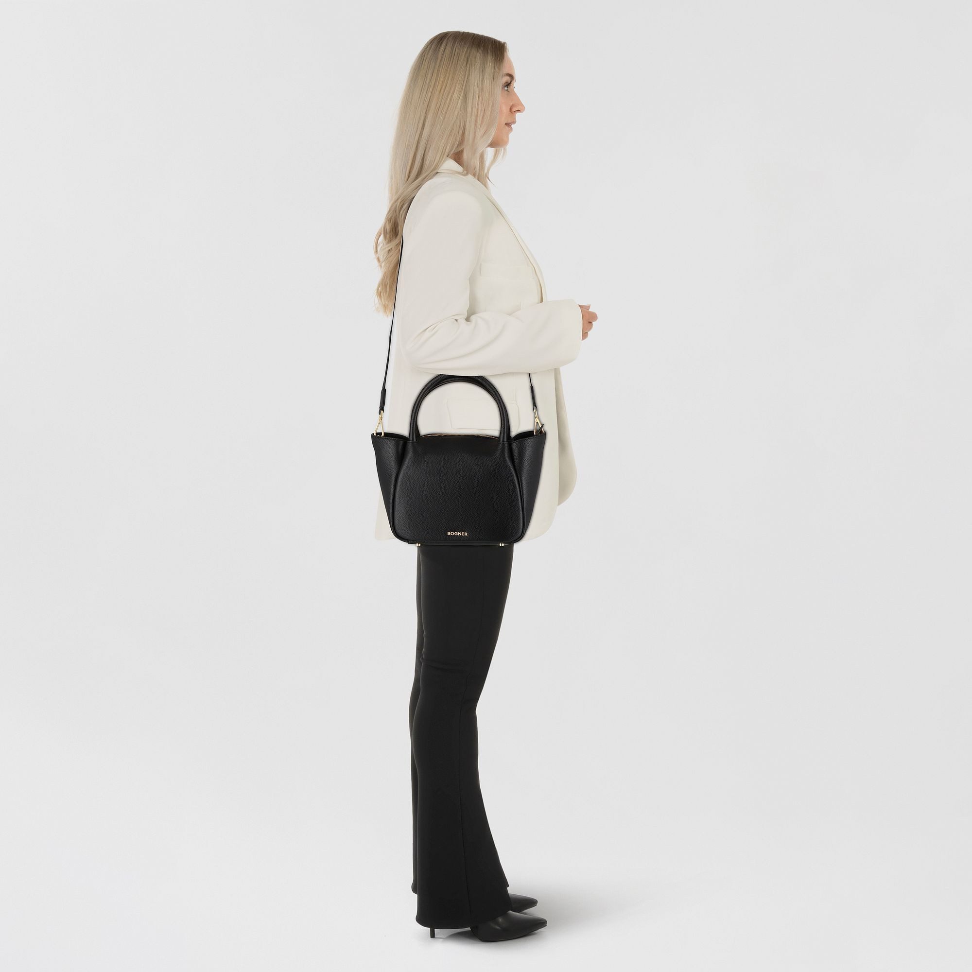 BOGNER Schultertasche Wallis, Leder
