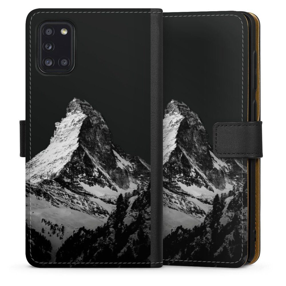 DeinDesign Handyhülle Berg Schnee Alpspitze Snow Capped Mountains Grayscale, Samsung Galaxy A31 Hülle Flip Case Klapphülle Handytasche Leder