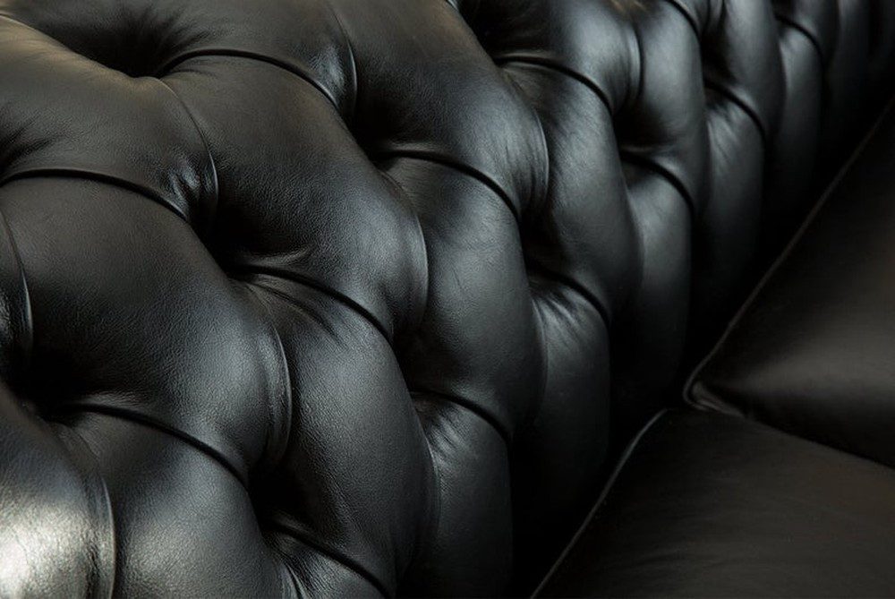 JVmoebel 3-Sitzer Chesterfield Sofa aus Leder mit goldenen Edelstahlfüßen, Made in Europa – Bild 2 von 5