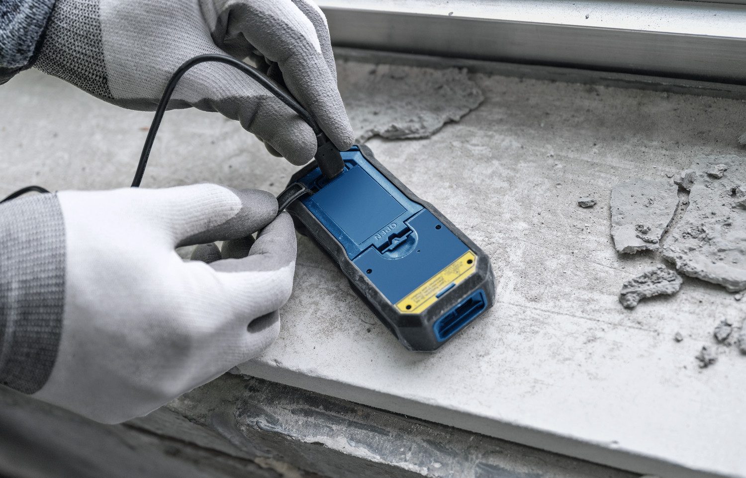 Bosch Home & Garden Lasermessgerät GLM 40-31, inkl. Batterien