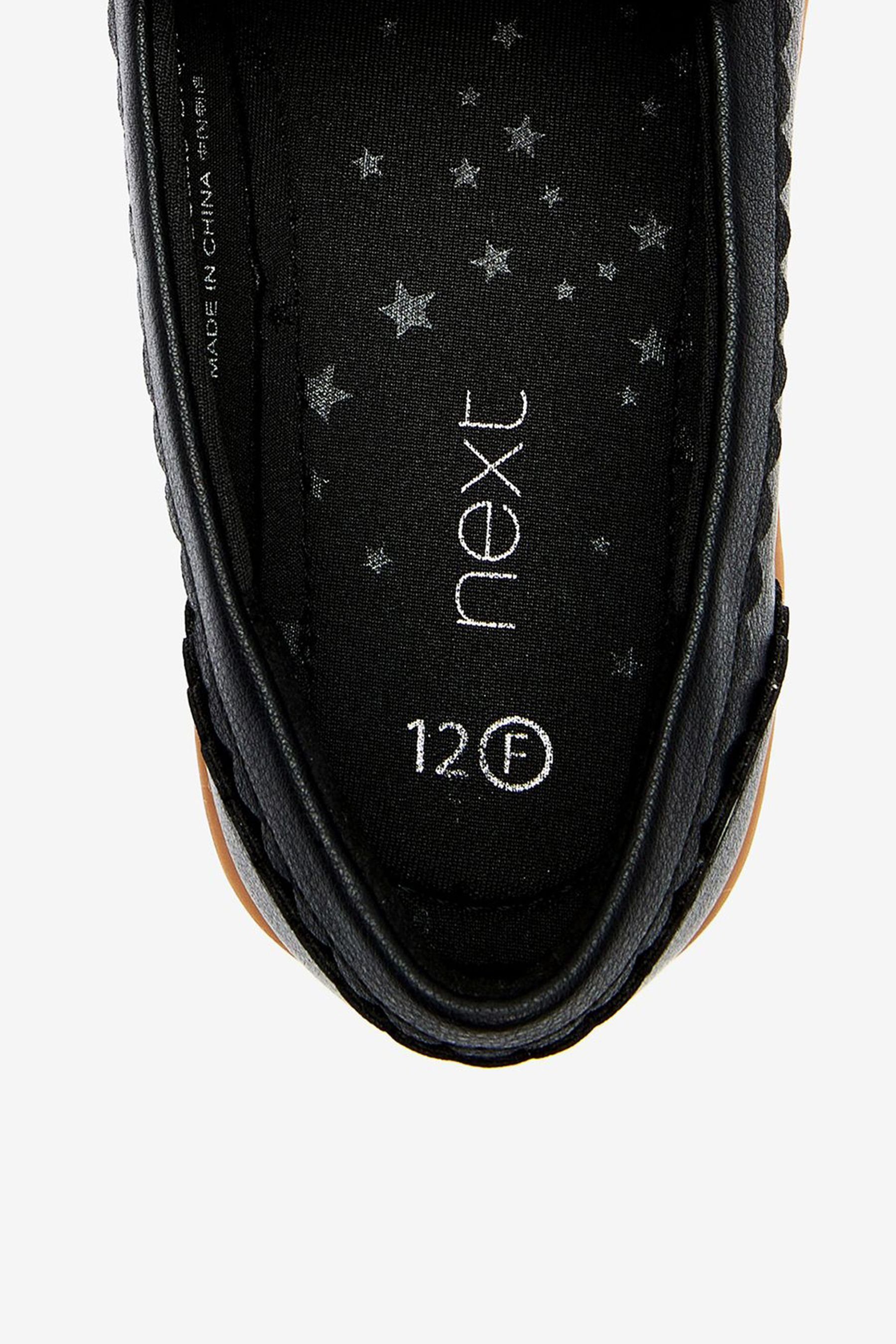 Next Loafer für die Quaste (1-tlg) Loafer Schule Black mit