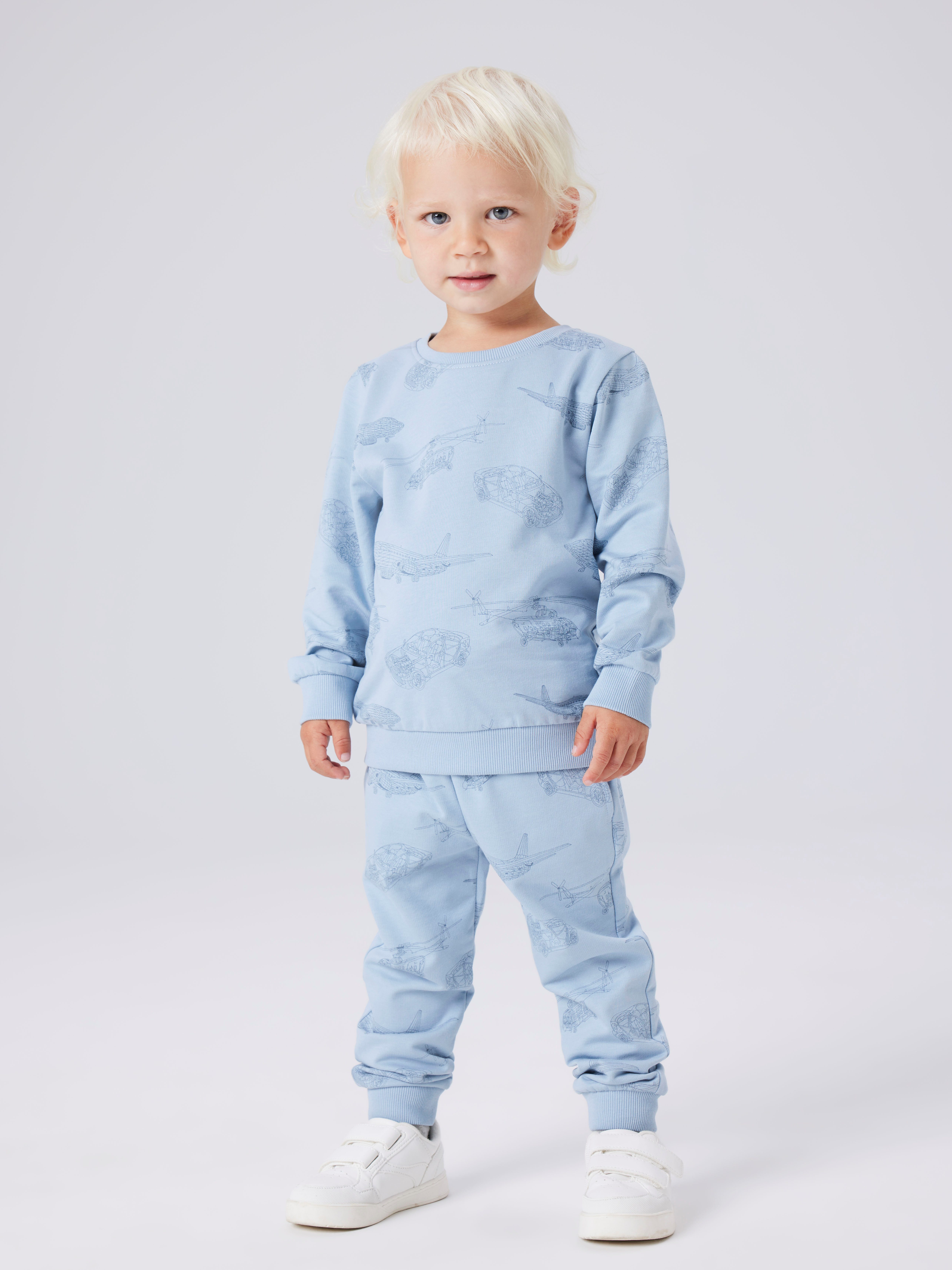 Name It Sweatshirt NMMVARON für Jungen mit Alloverprint und Rippbündchen bedruckt, casual, regular fit, Baumwolle, Rundhals