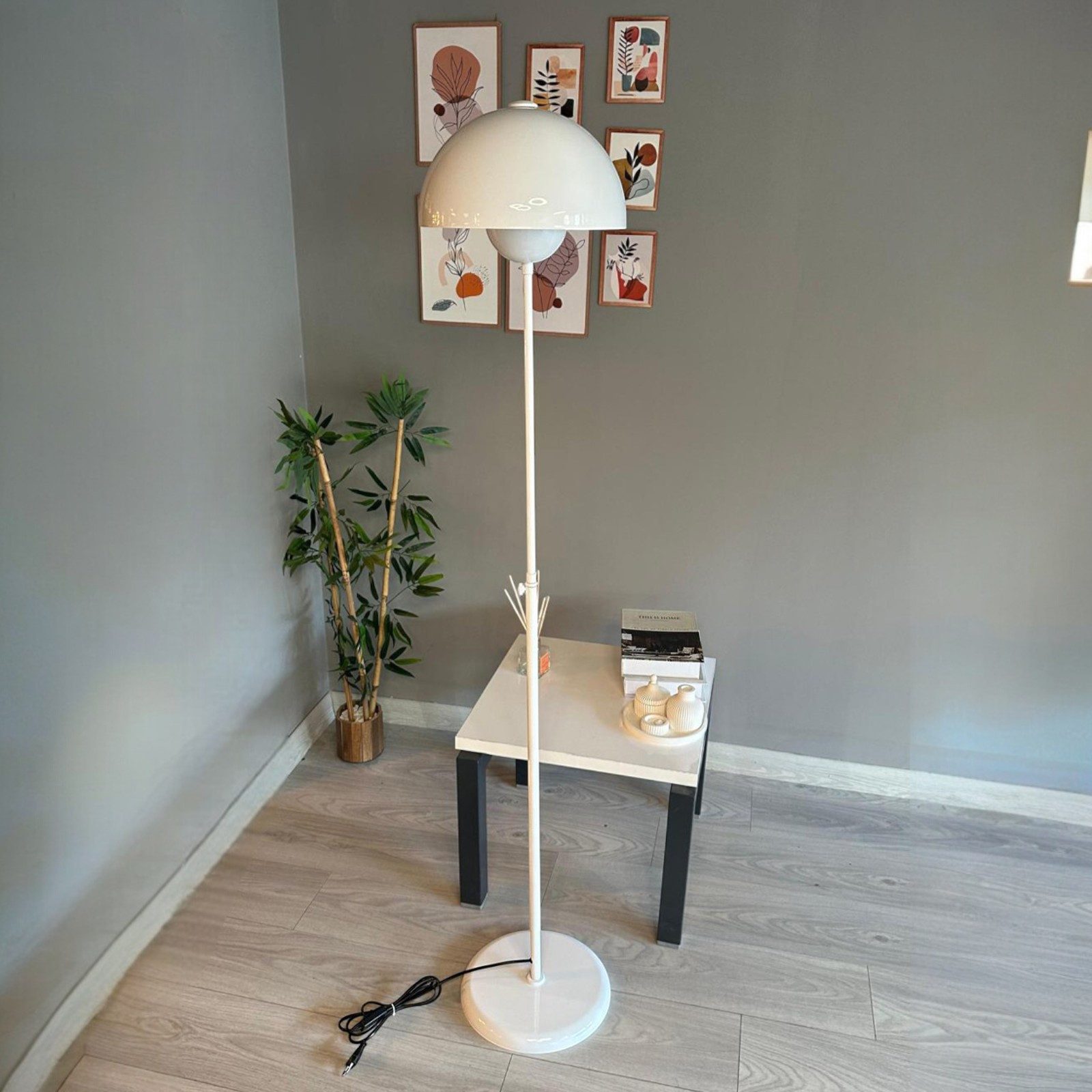 Bamyum Stehlampe Vega Modern Dekorative Metall Stehlampe, ohne Leuchtmittel