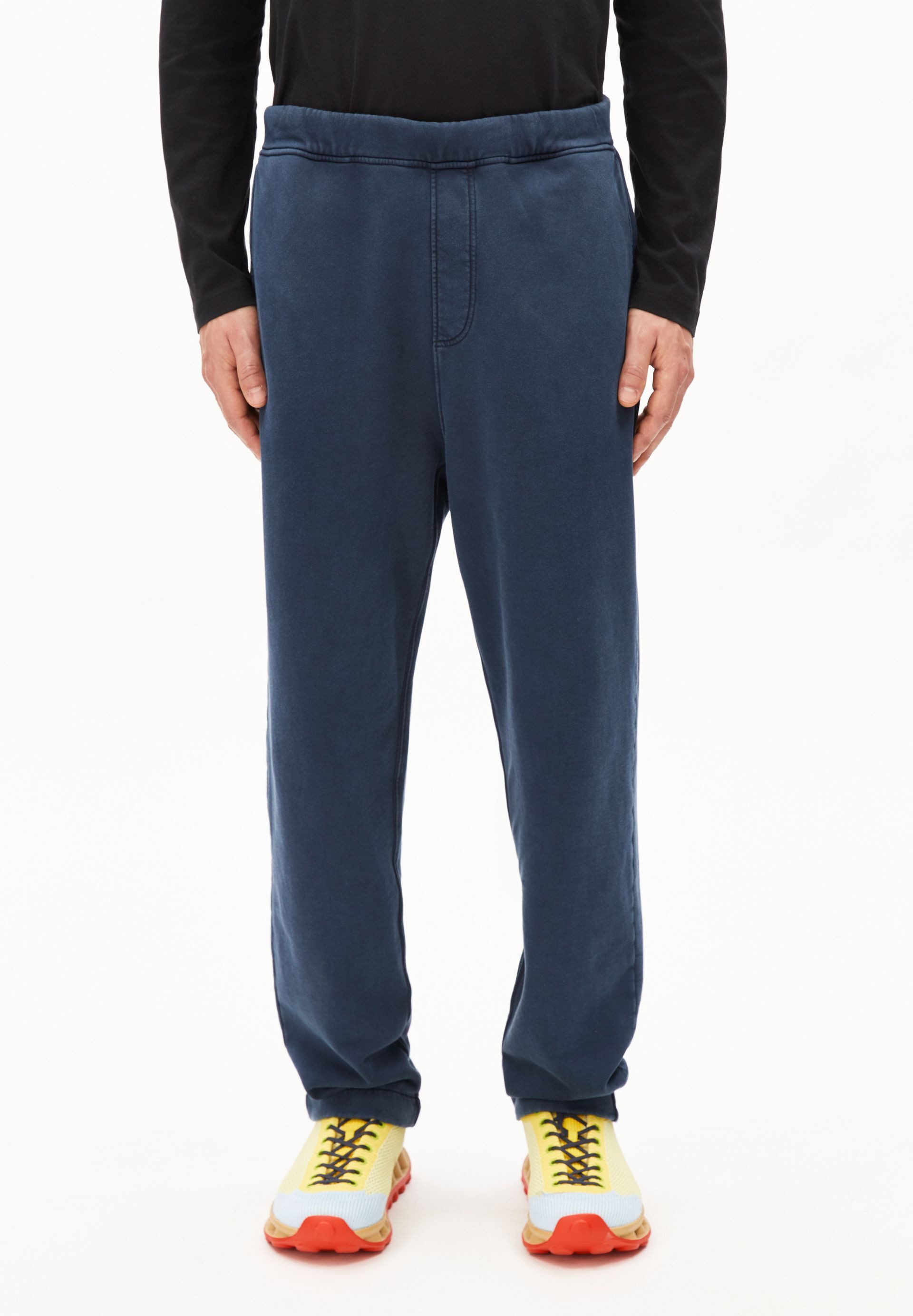 Armedangels Sweathose ICONIC Å GMT DYE Sweathose aus Bio-Baumwolle Relaxed Fit