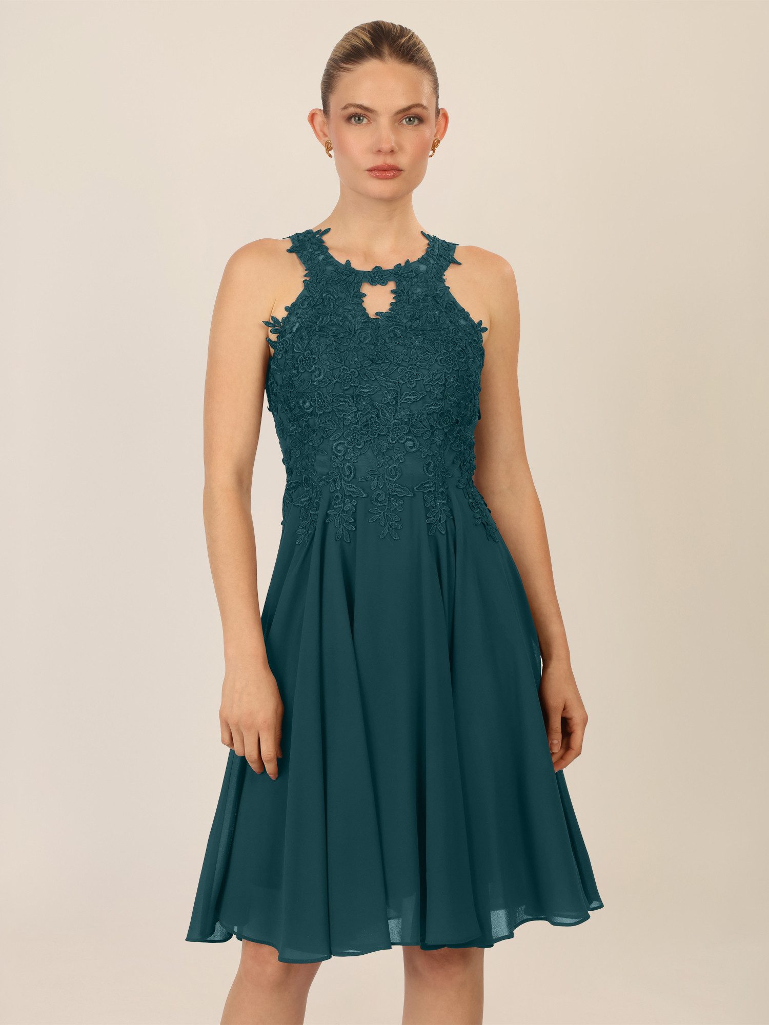 Apart Cocktailkleid mit Cut-Out-Rücken günstig online kaufen