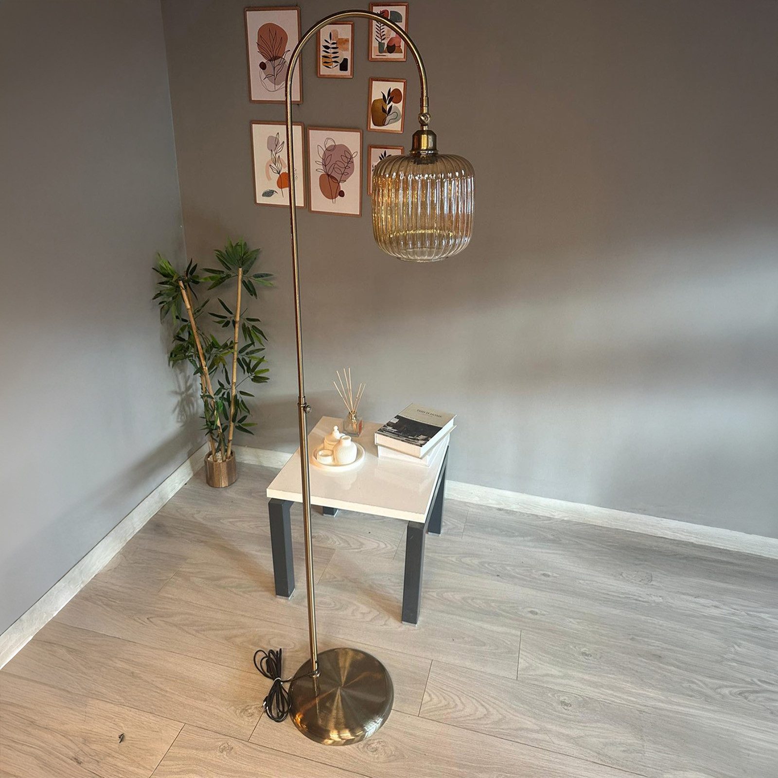 Bamyum Stehlampe Moderne Stehlampe aus Metall mit E27, verstellbarer Лампыschirm, ohne Leuchtmittel, E27, verstellbarer Лампыschirm, Stehluchte mit Ablage