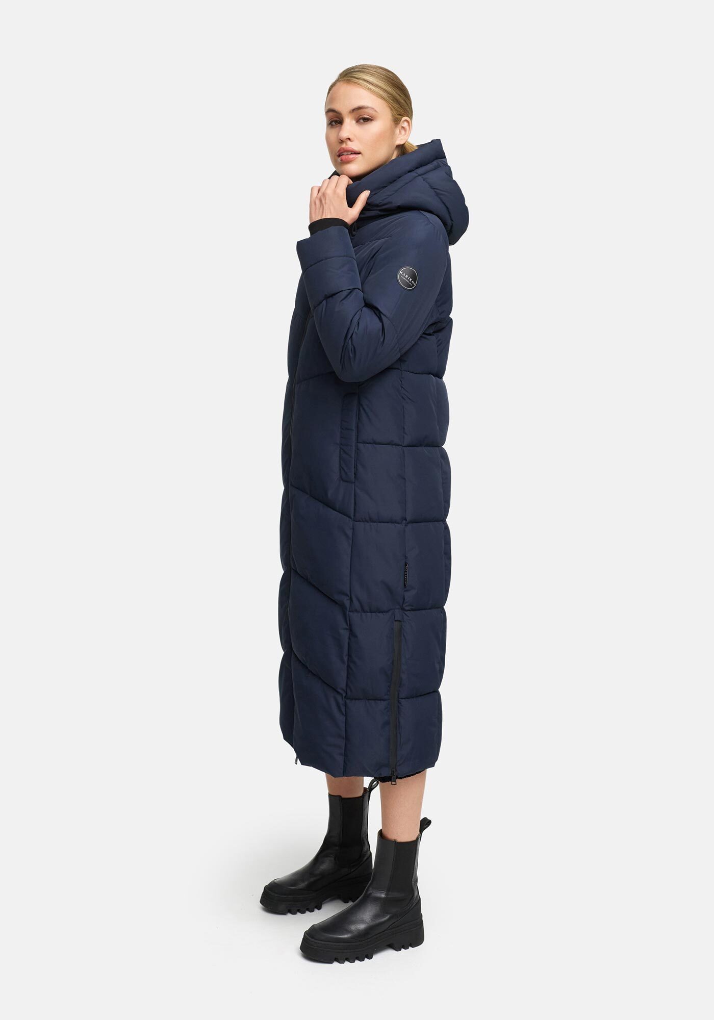 Marikoo Winterjacke Firella extra lange Passform mit seitlichen Schlitzen