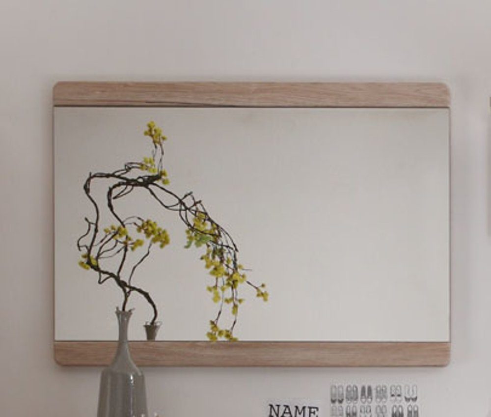 ebuy24 Spiegel Margit Spiegel für Wandmontage, Eiche hell Dekor.. Reduzierter Preis € 108,75. Unverbindliche Preisempfehlung € 135,95