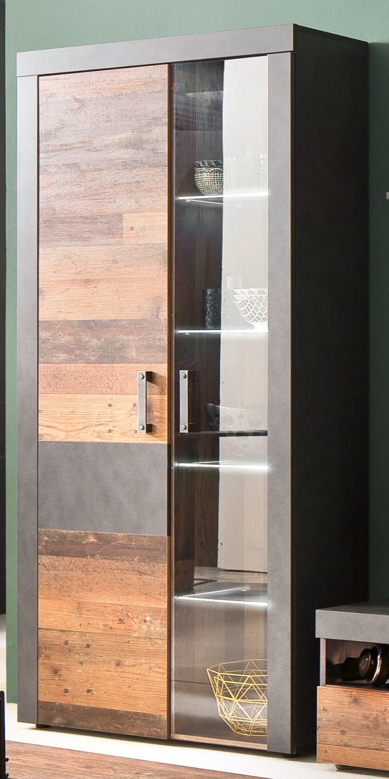 trendteam Vitrine Indy (Vitrinenschrank in Used Wood Dekor, 10 Fächer, 87 x 189 cm) inklusive Beleuchtung