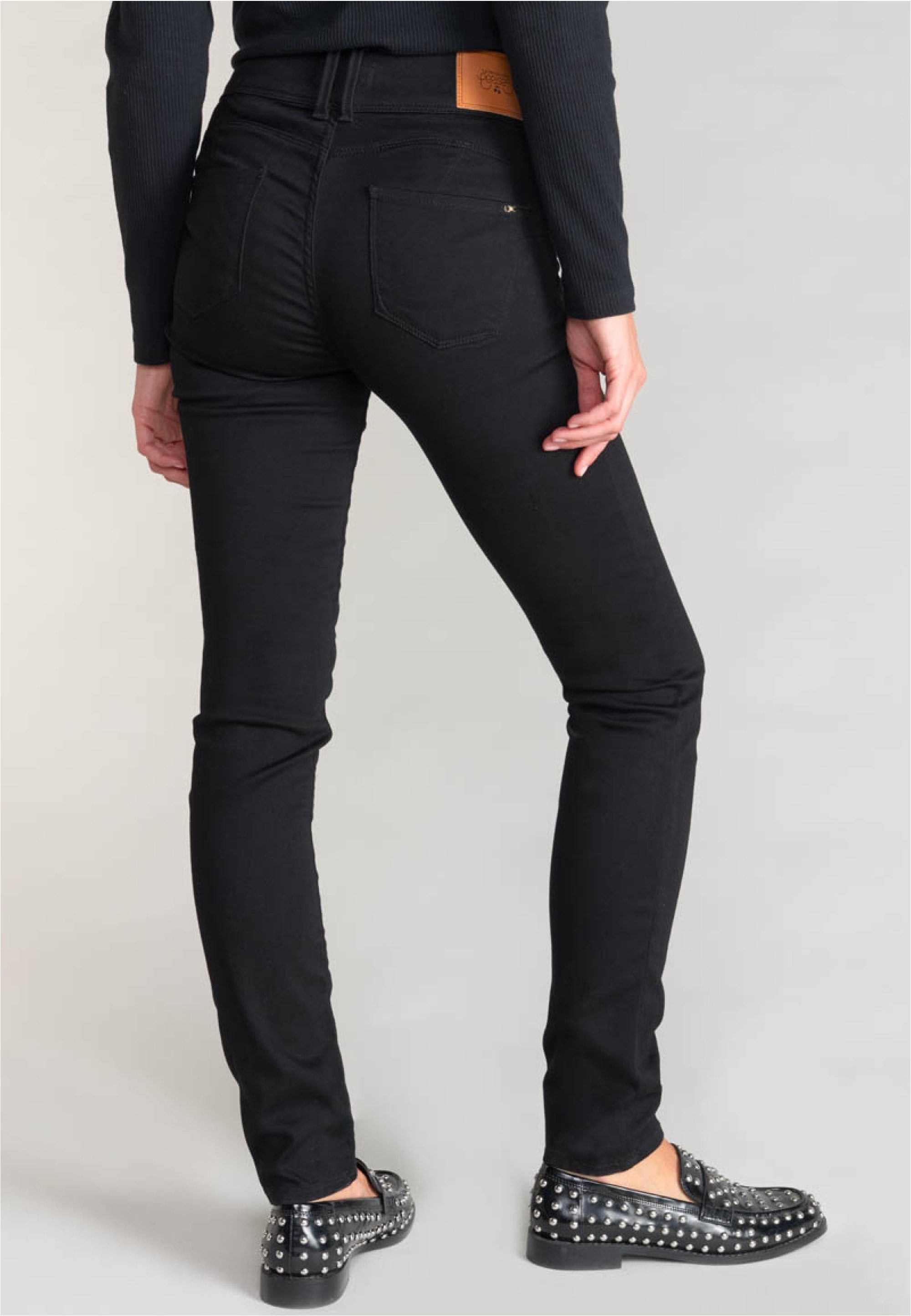 Le Temps Des Cerises Röhrenjeans ULTRAPUL im klassischen 5-Pocket-Design
