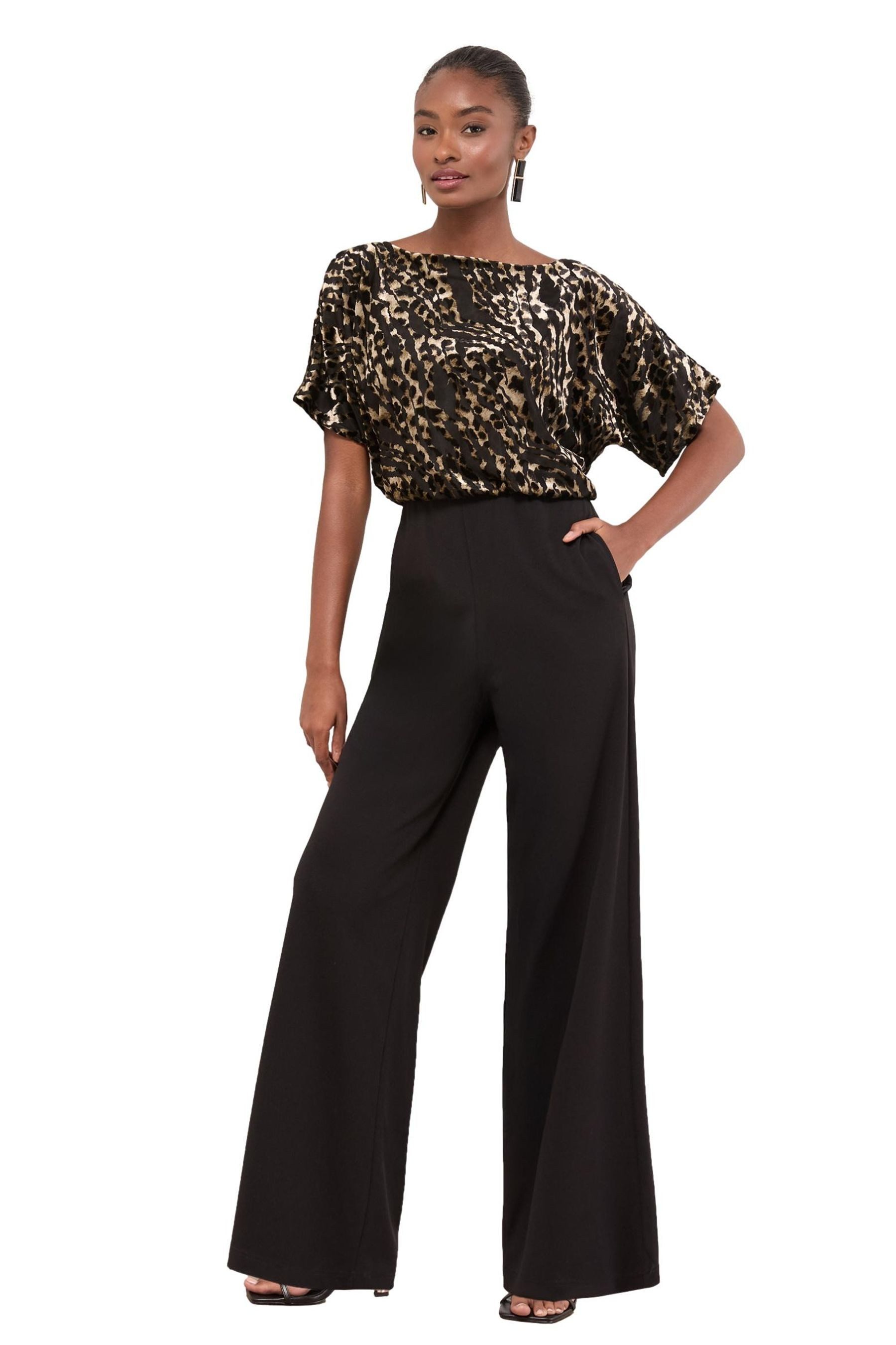 LIPSY Jumpsuit Lipsy Ärmelloser Jumpsuit mit Leo-Muster, Regular (1-tlg)
