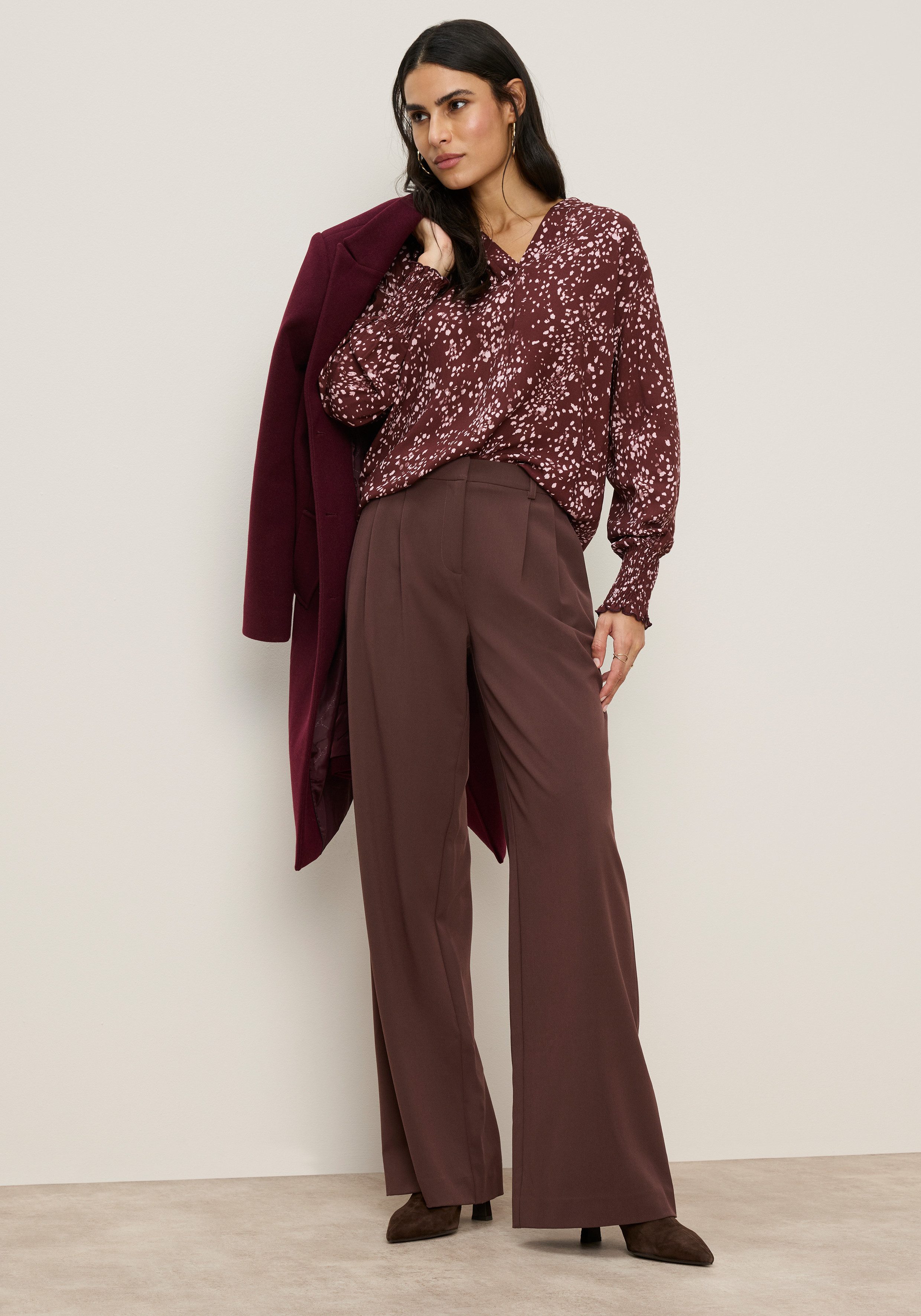 Zum Outfit 10