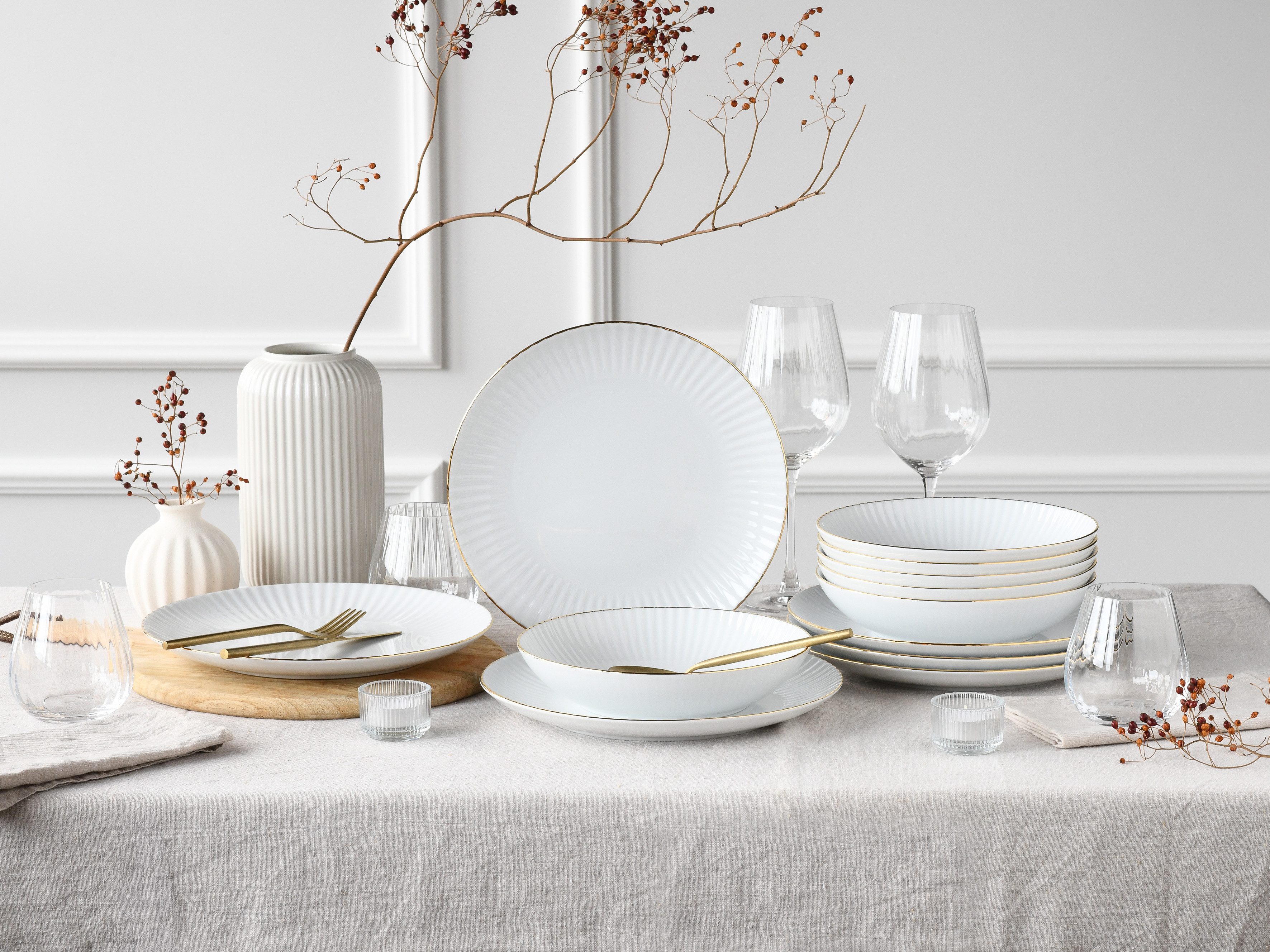 CreaTable Tafelservice Allegra Goldband, Service 12-tlg. (12-tlg), 6 Personen, Porzellan, Teller Set, Klassisch, Elegant, Von Hand gemalter Goldrand